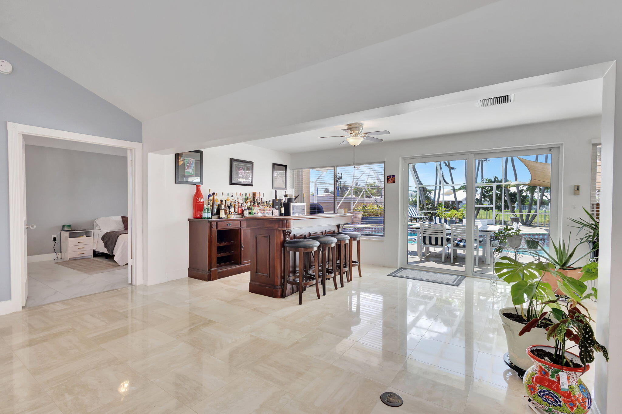 SARATOGA BAY - Residential