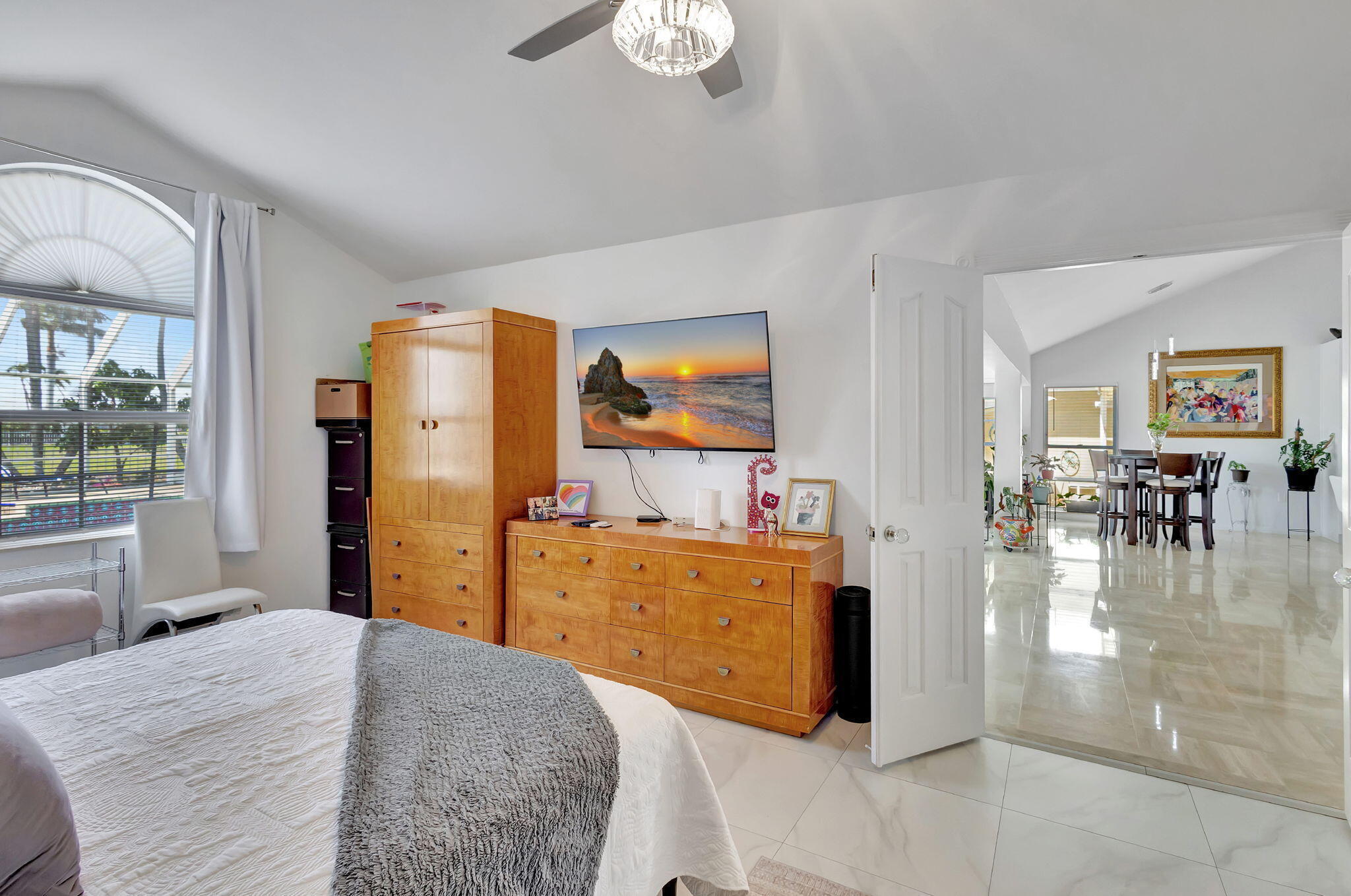 SARATOGA BAY - Residential