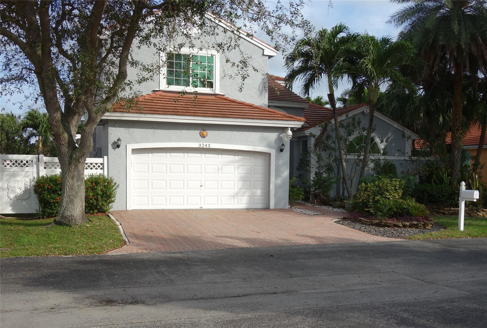 Lake Pointe Estates - Residential