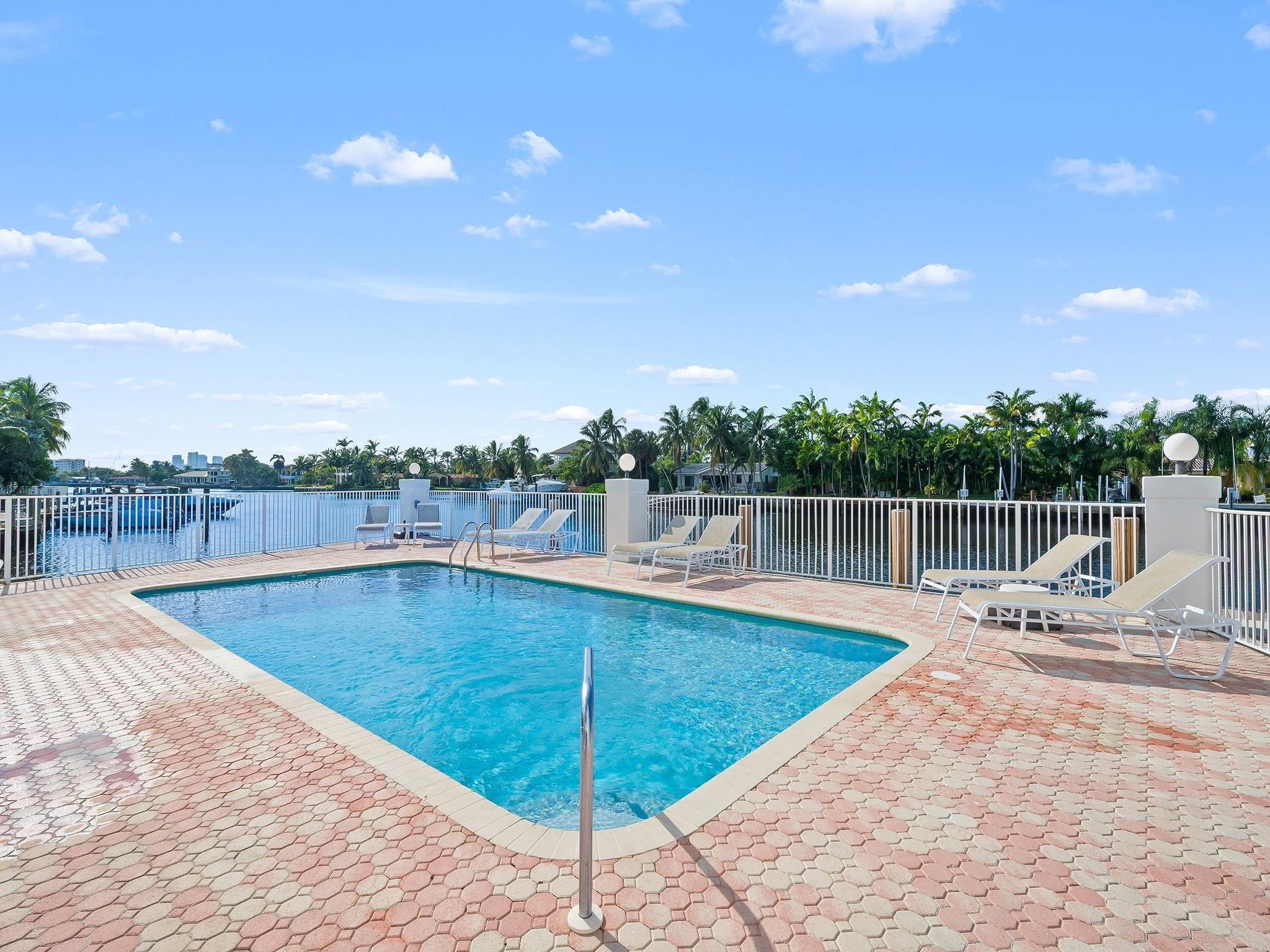 RIVERS BEND CONDO - Residential