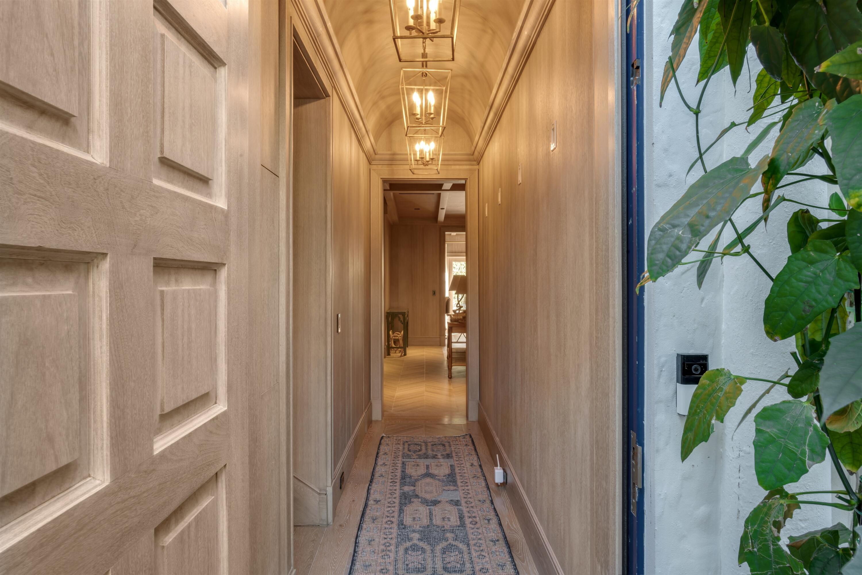 PHIPPS PLAZA - Residential