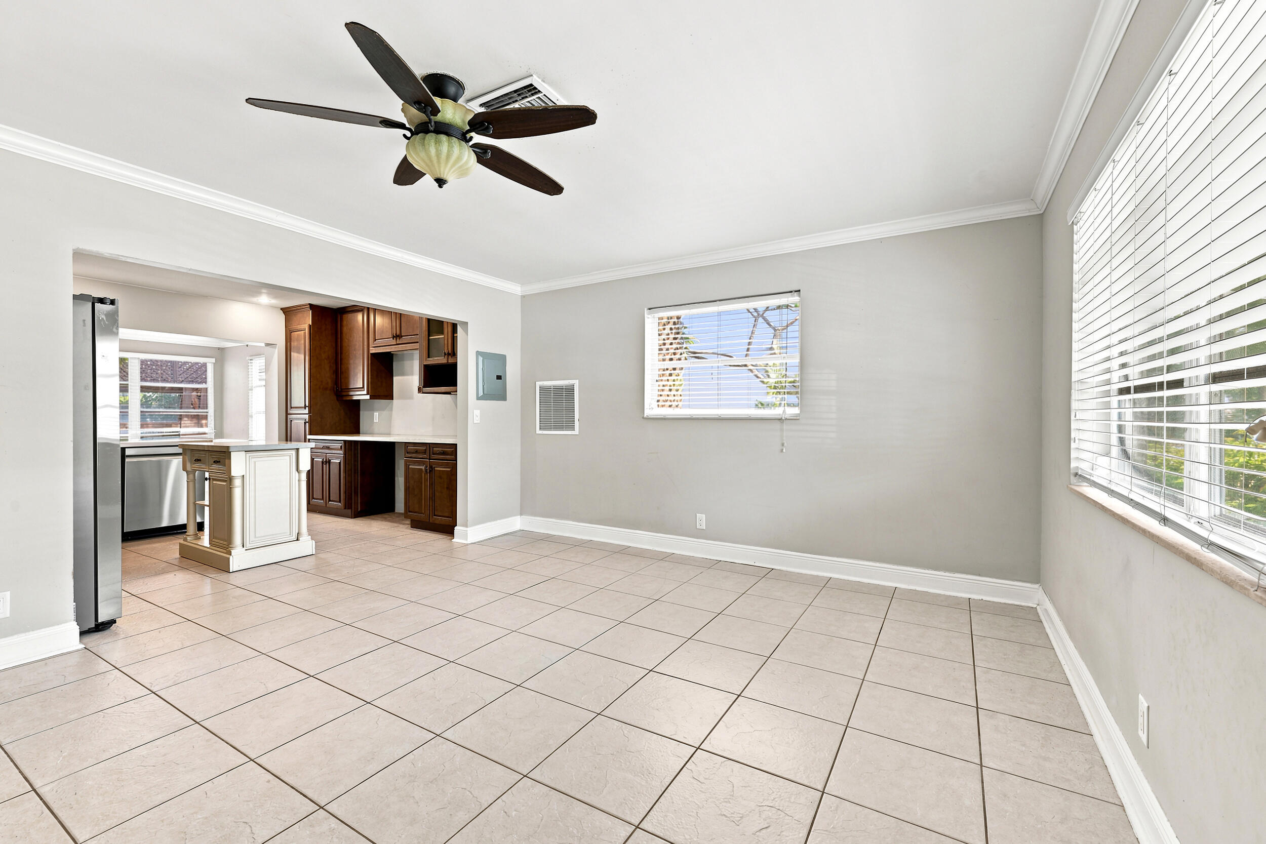 TAMARAC LAKES - Residential