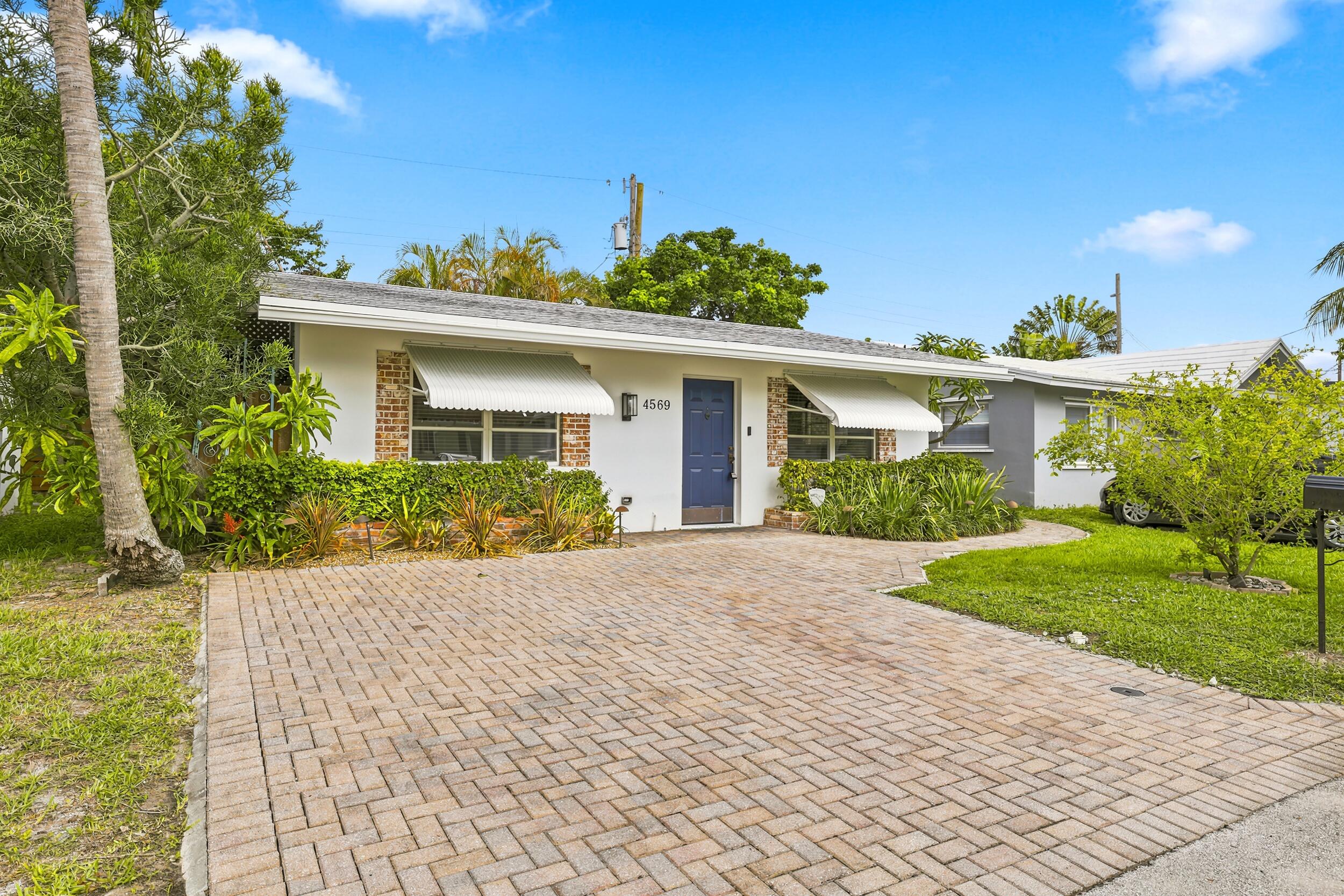 TAMARAC LAKES - Residential