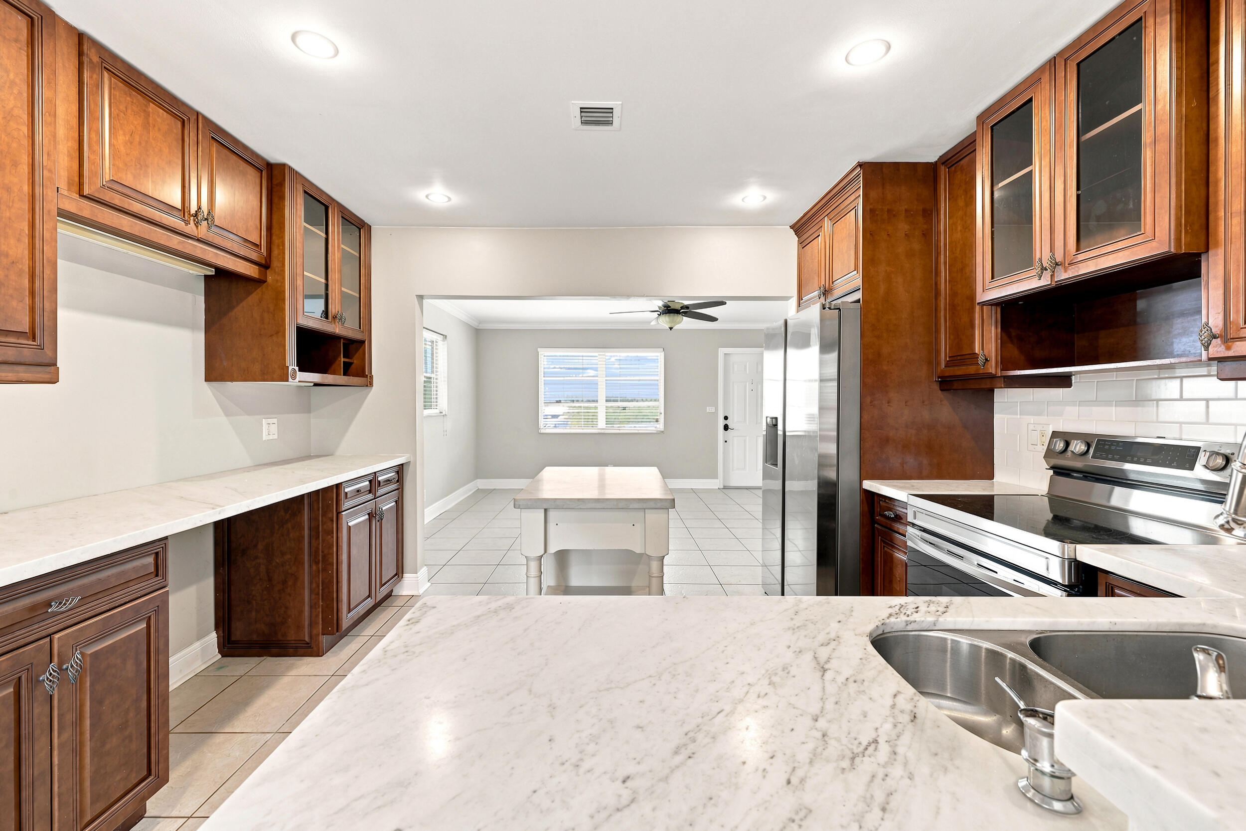 TAMARAC LAKES - Residential