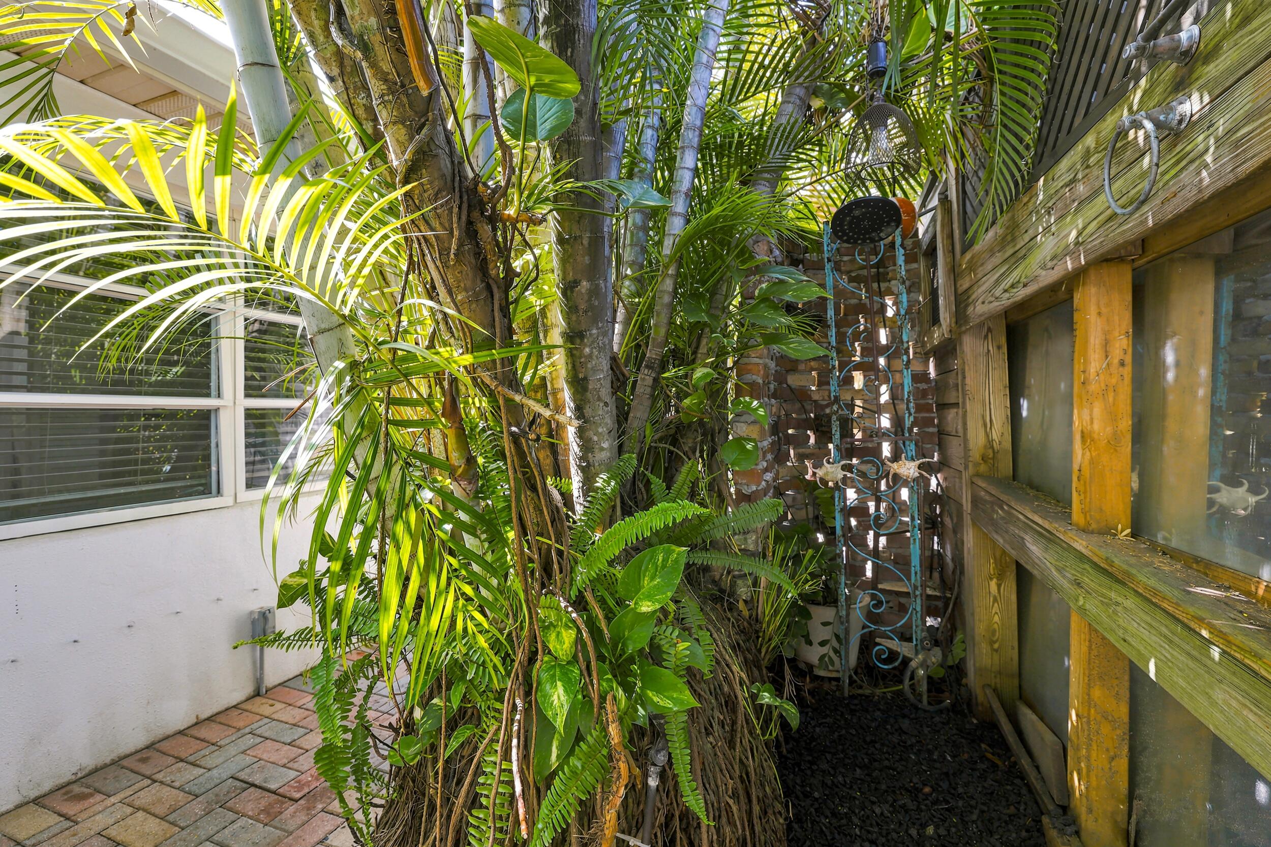 TAMARAC LAKES - Residential