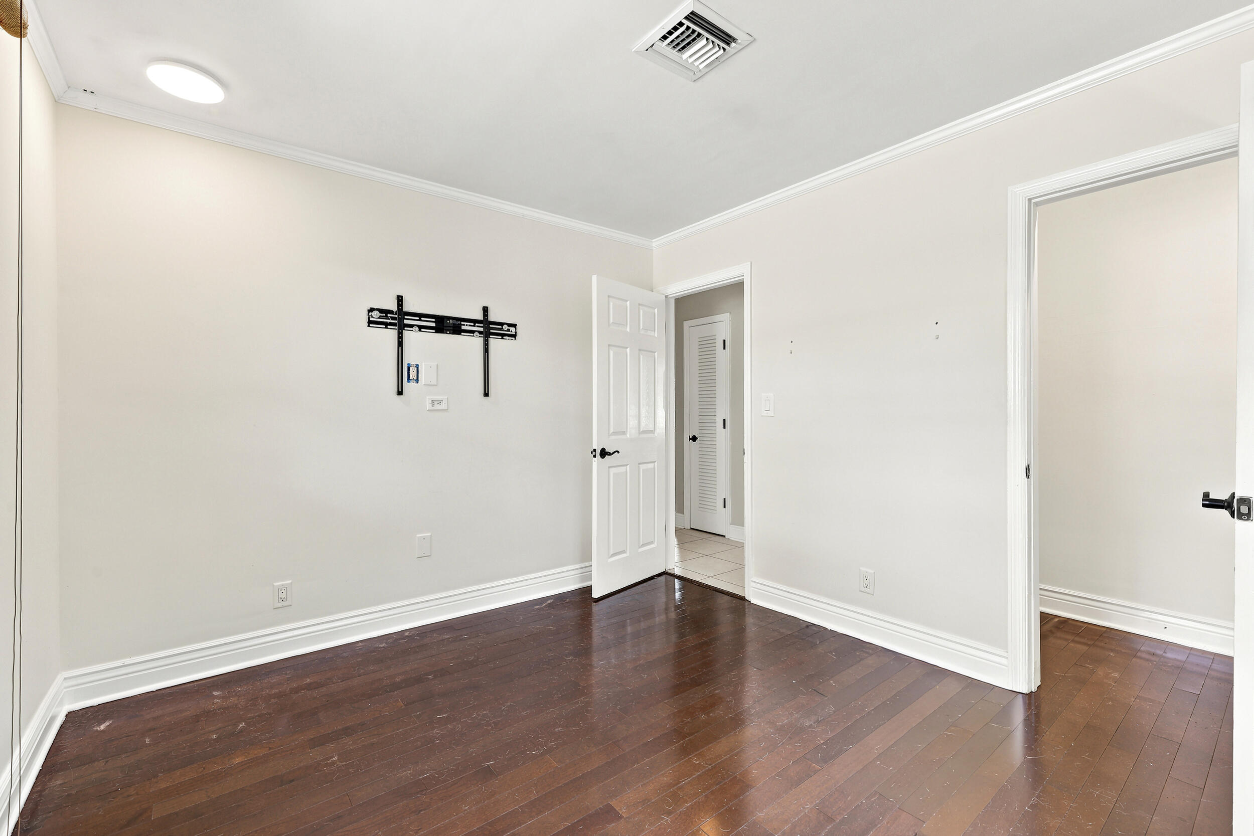 TAMARAC LAKES - Residential