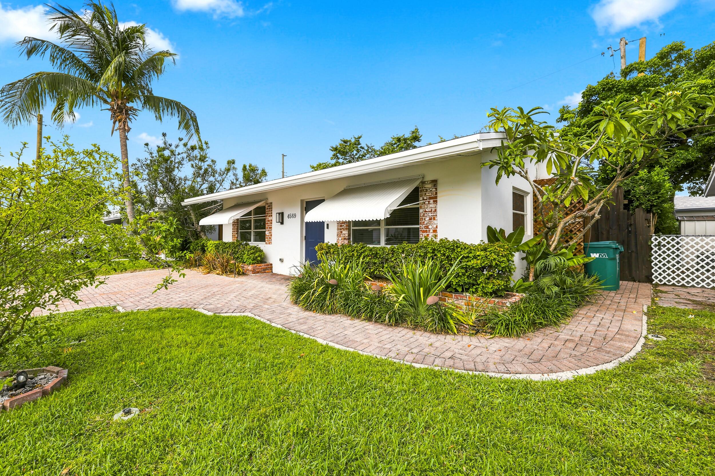 TAMARAC LAKES - Residential