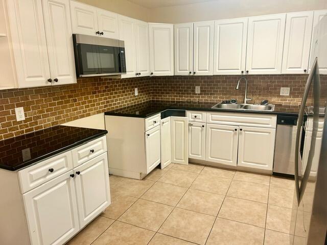 AVALON GARDEN ESTATES - Residential