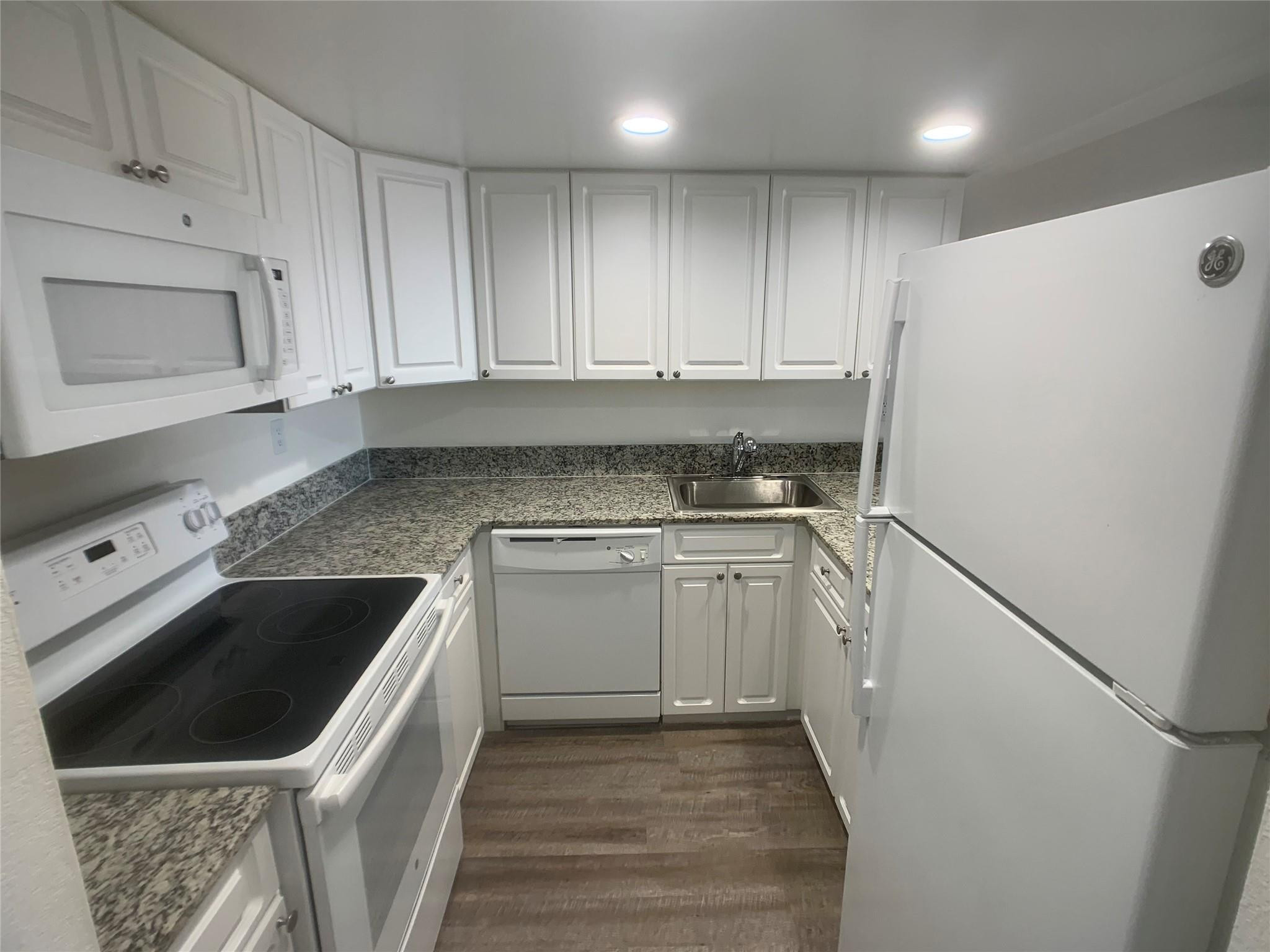 **$99 DEPOSIT (w.a.c) *FAST AND EASY MOVE IN *Great layout with a huge walk in closet and very spacious living room. Aventura Harbor is now leasing recently renovated one and two bedroom residences featuring huge living spaces, oversized bedrooms and tons of closet space. If you're looking for a sunny, spacious and well-appointed apartment home, resort-style amenities and beautifully maintained grounds, look no further. Aventura Harbor offers all these lifestyle choices plus effortless expressway convenience and the peace of mind of gated community living. Plus, you'll enjoy easy access to unbeatable shopping, dining and nightlife.