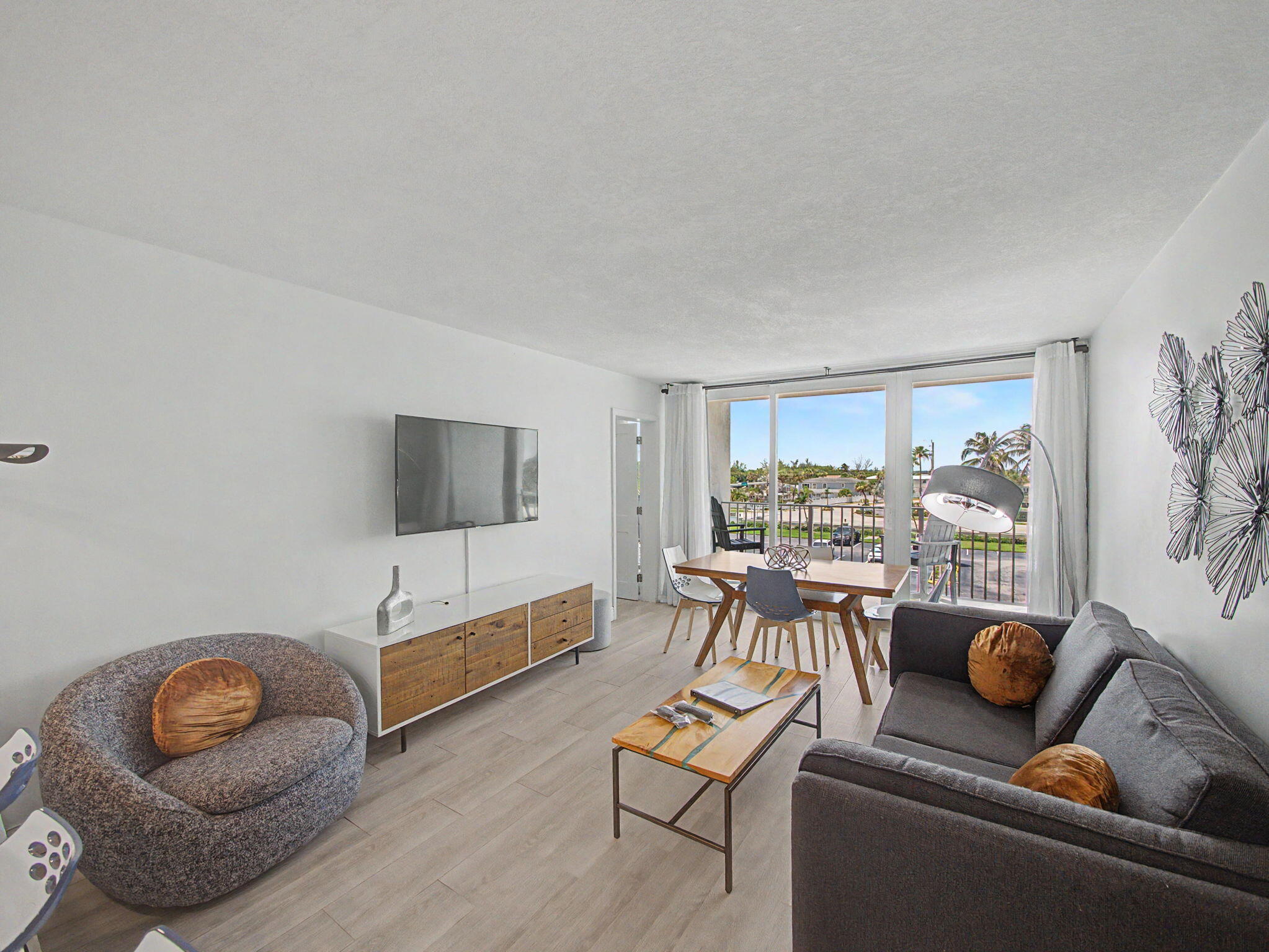 ISLAND BEACH CLUB, A CONDOMINIUM - Residential