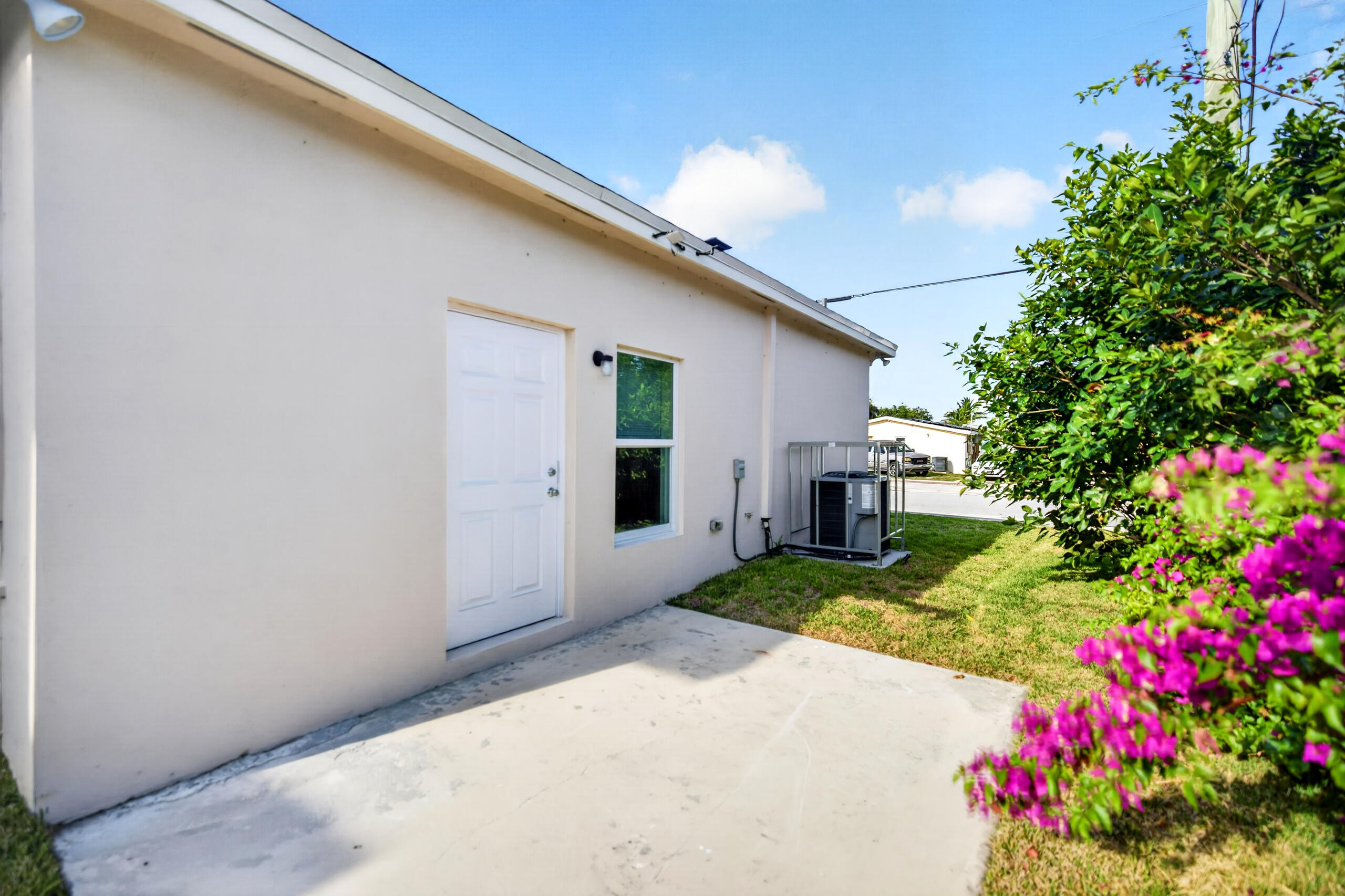 CHERRY HILLS - Residential