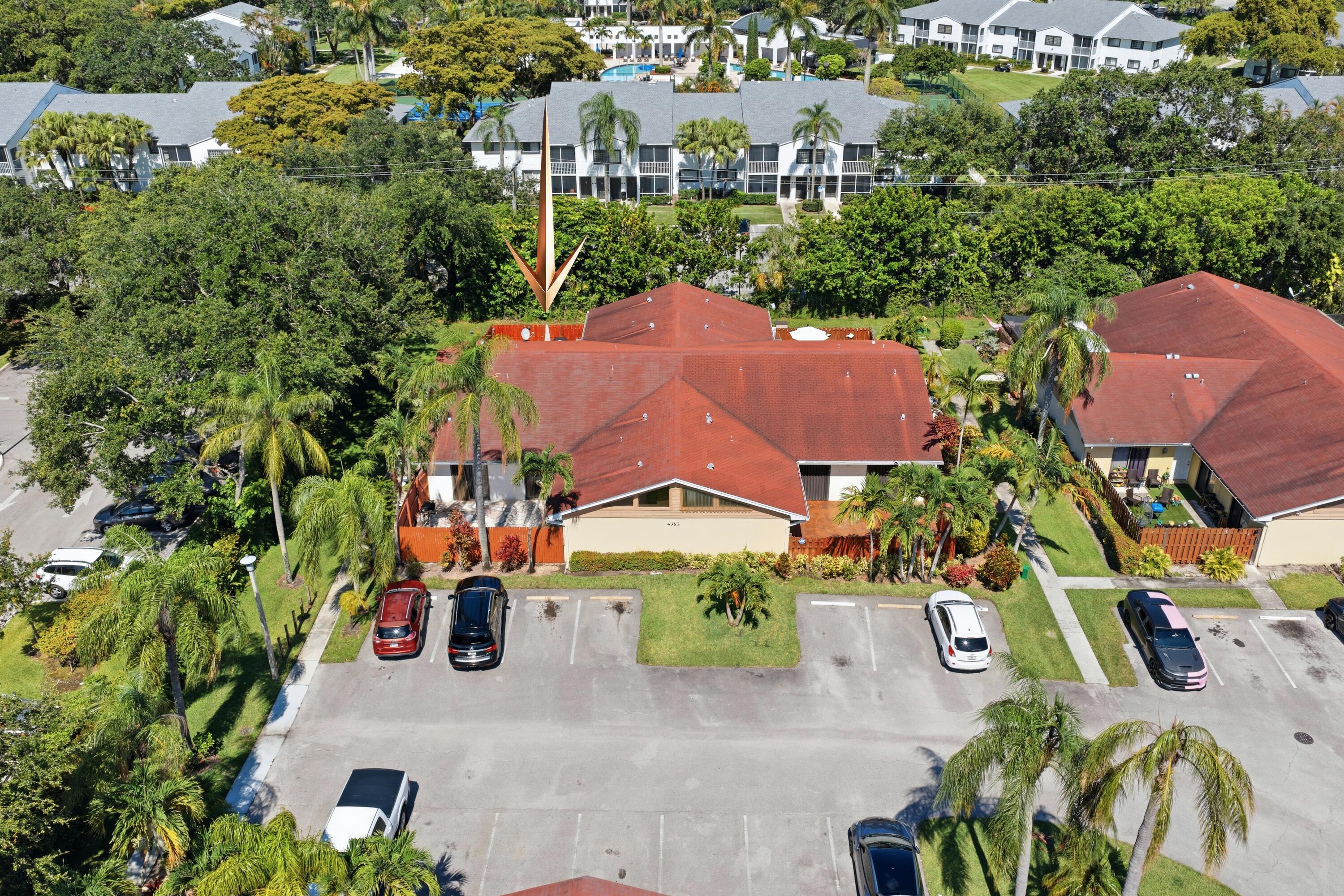 WESTCHESTER TOWNHOUSES - Residential