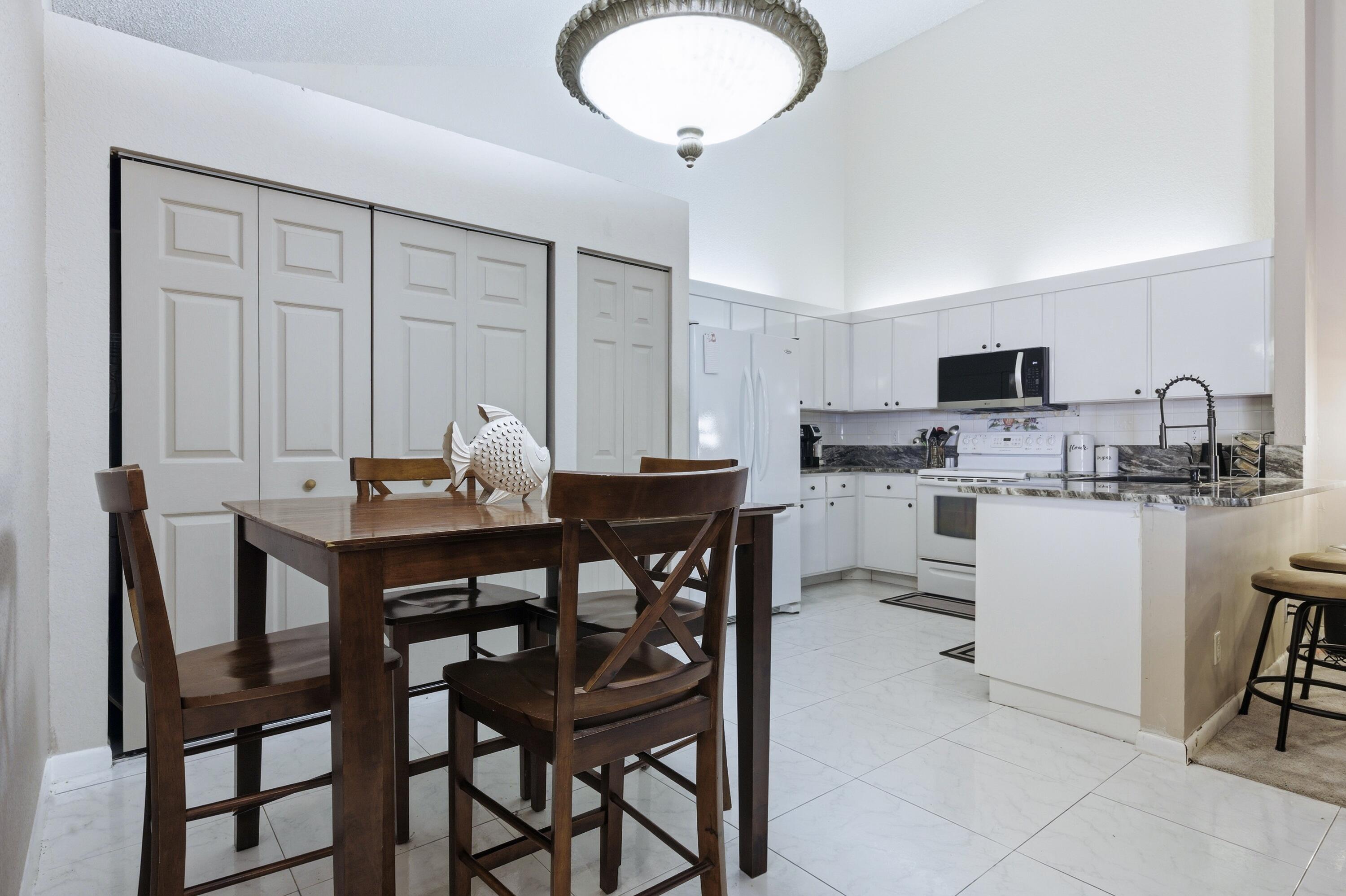 WESTCHESTER TOWNHOUSES - Residential