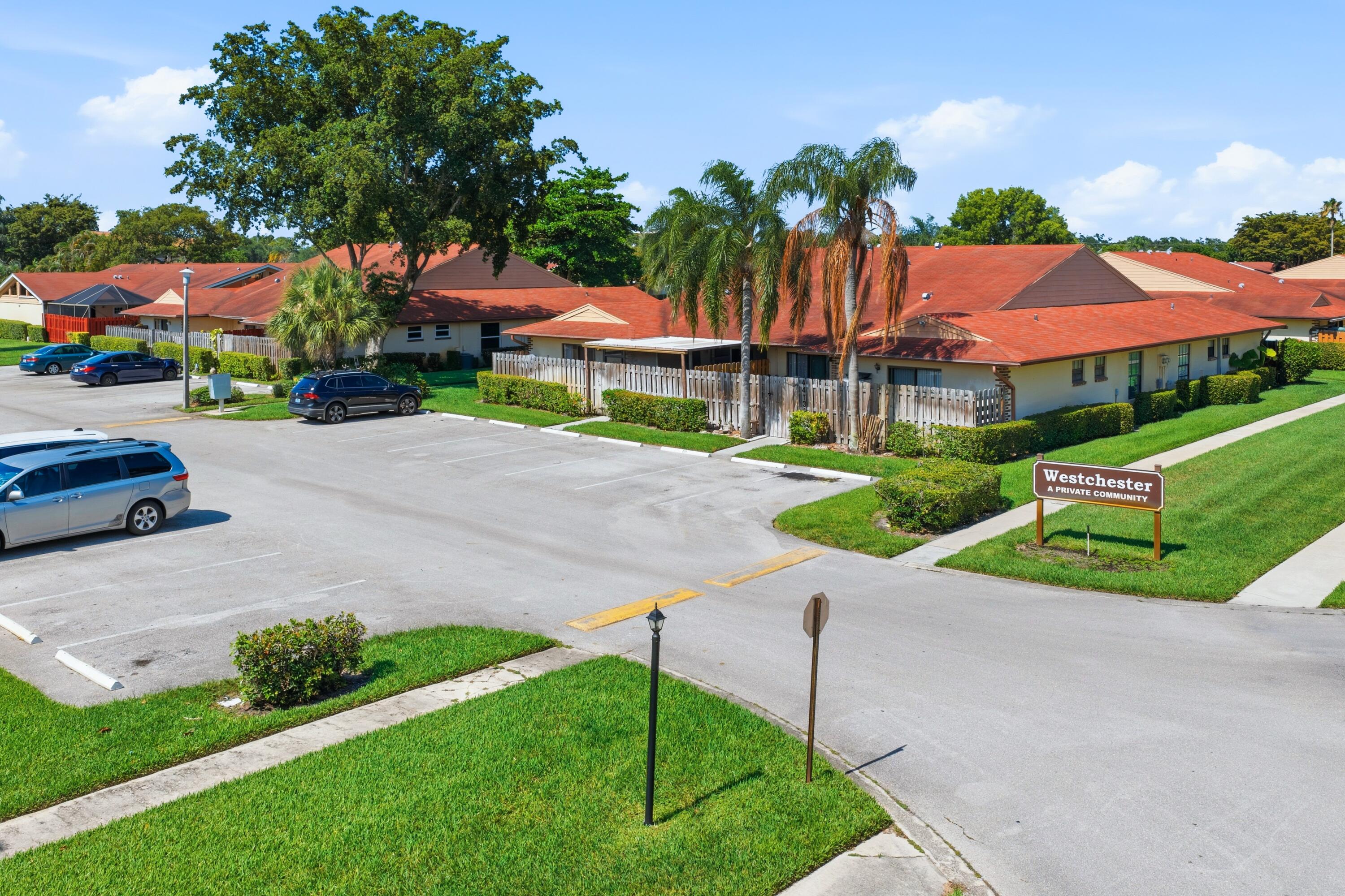 WESTCHESTER TOWNHOUSES - Residential