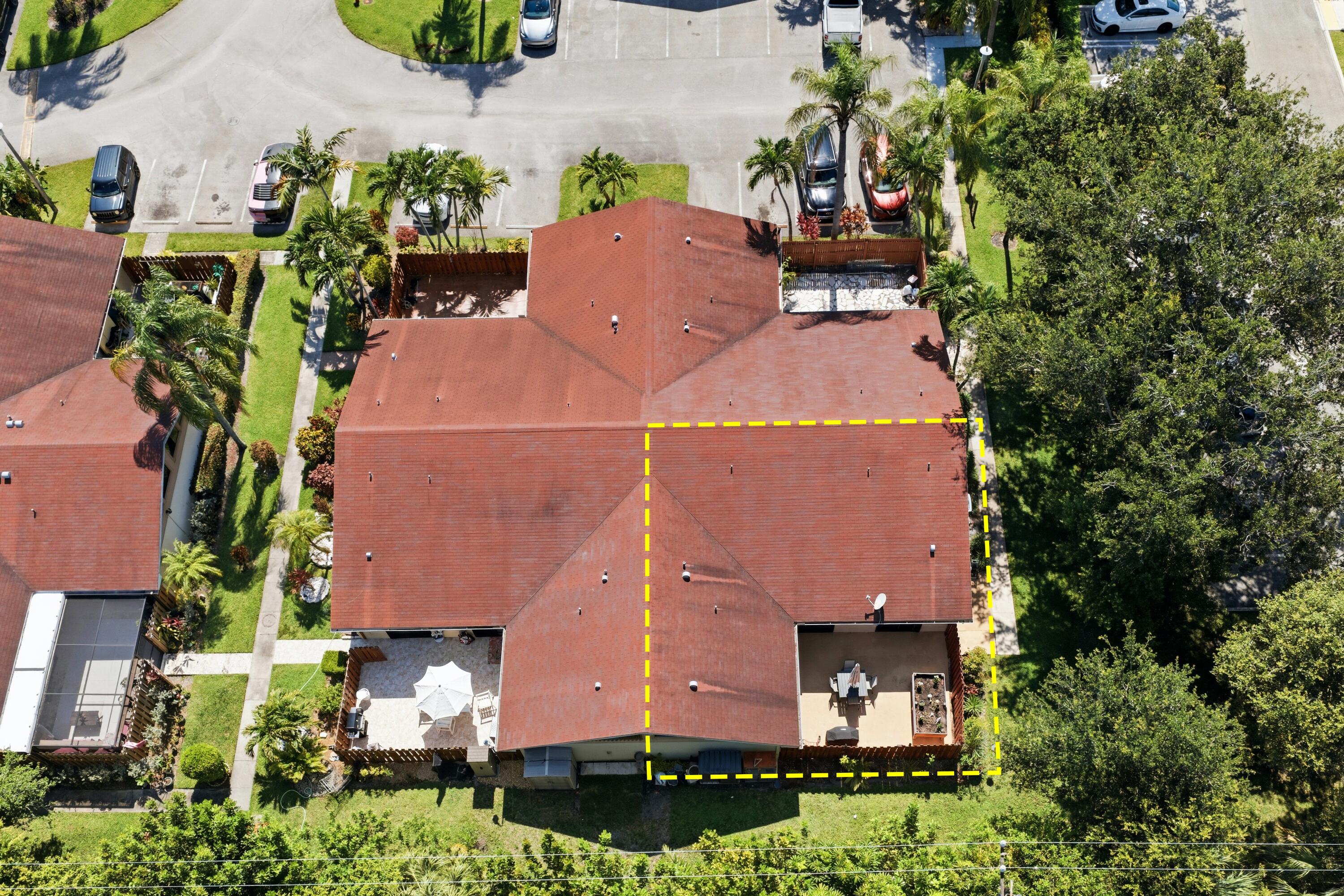 WESTCHESTER TOWNHOUSES - Residential