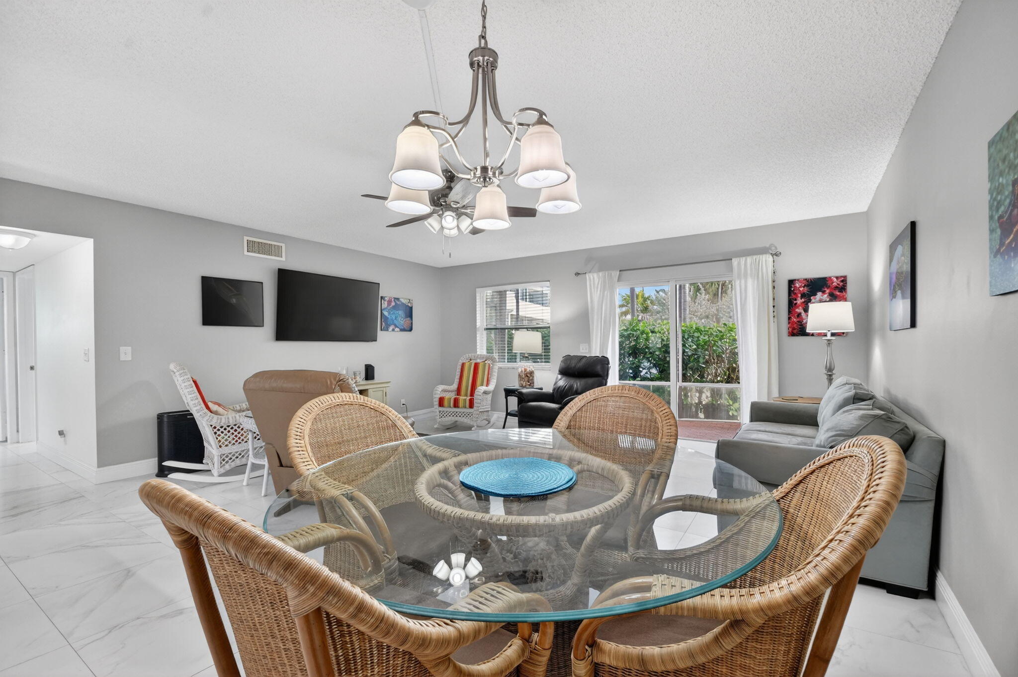BARBICAN CONDO - Residential