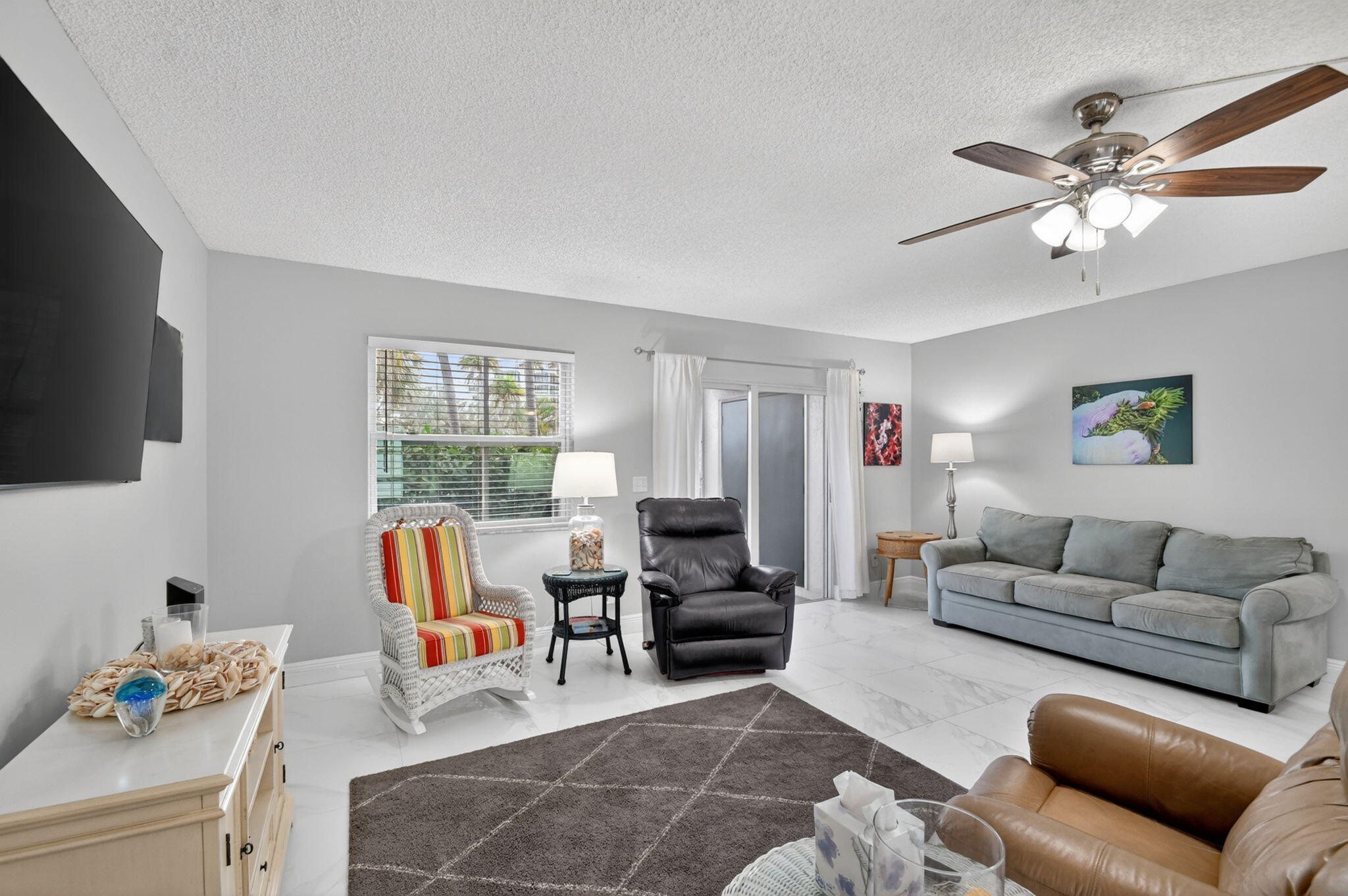 BARBICAN CONDO - Residential