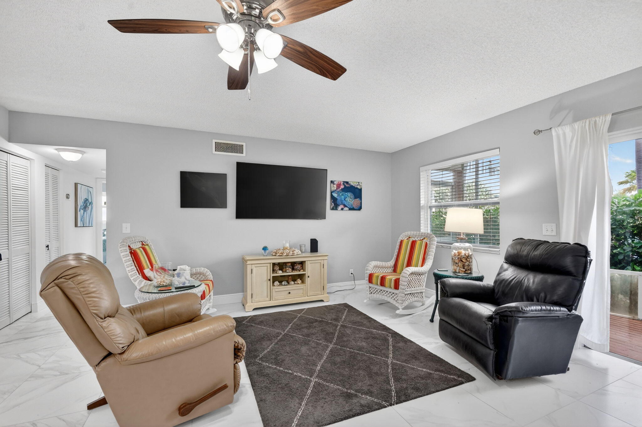 BARBICAN CONDO - Residential