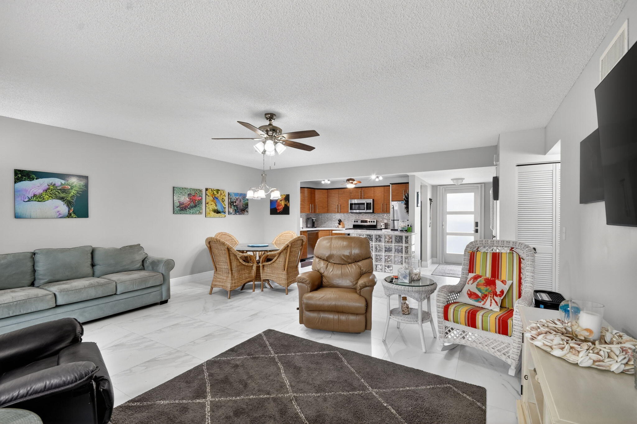BARBICAN CONDO - Residential