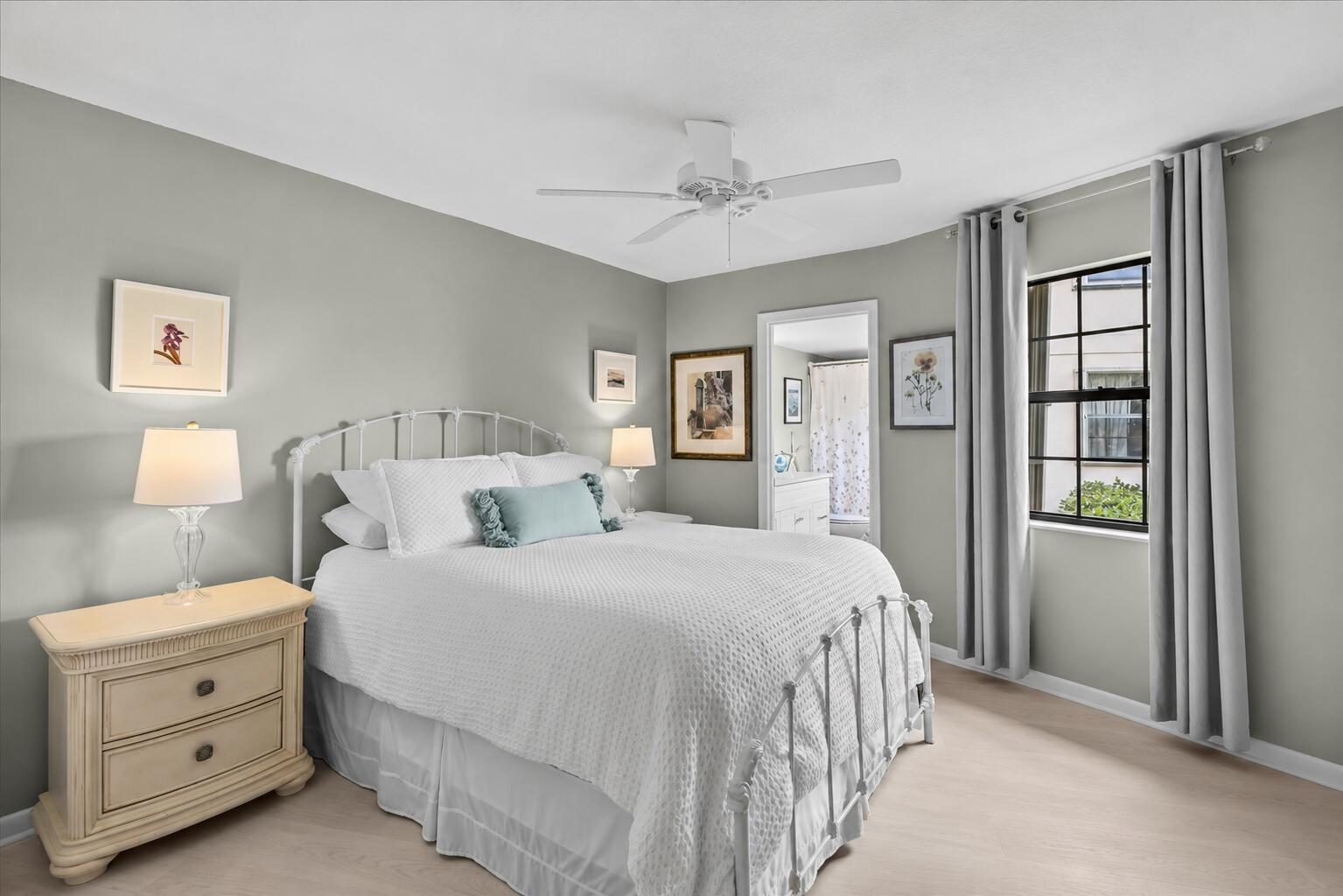 Savannas Club Condo - Residential