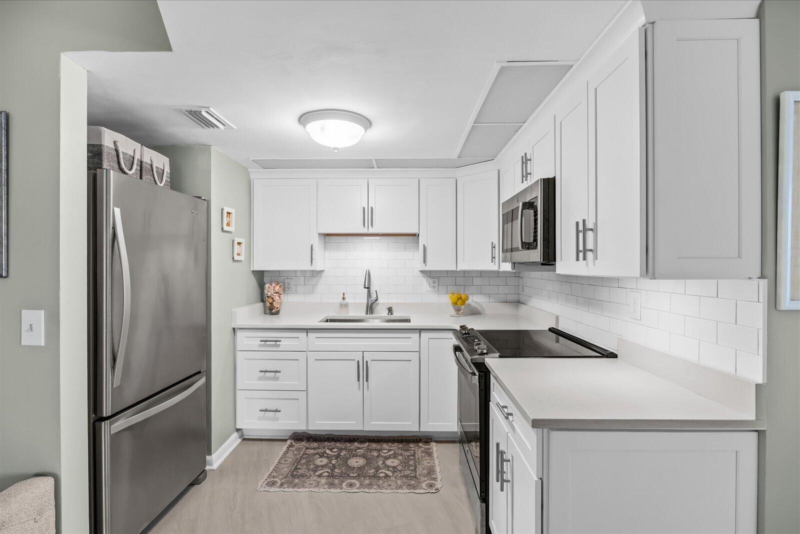 Savannas Club Condo - Residential