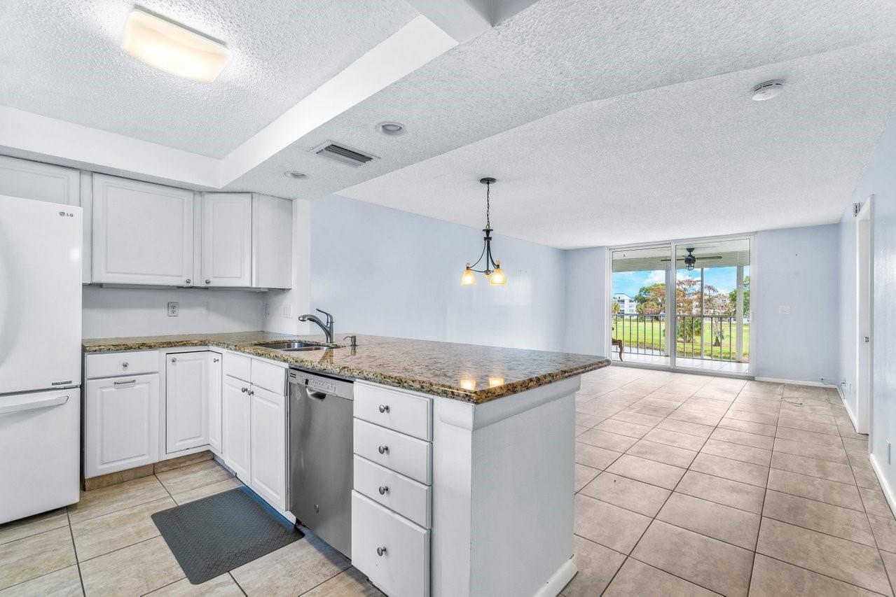 PALM SPRINGS II - Residential