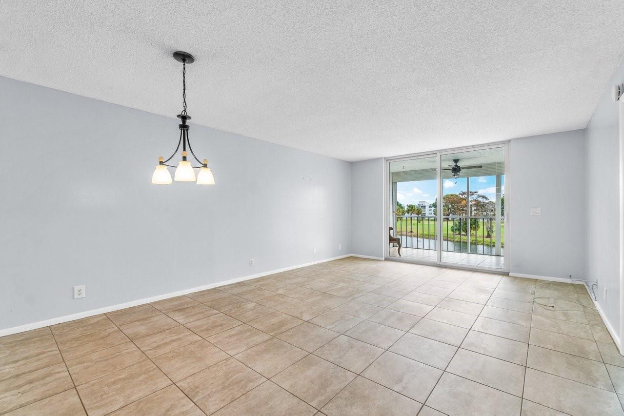 PALM SPRINGS II - Residential