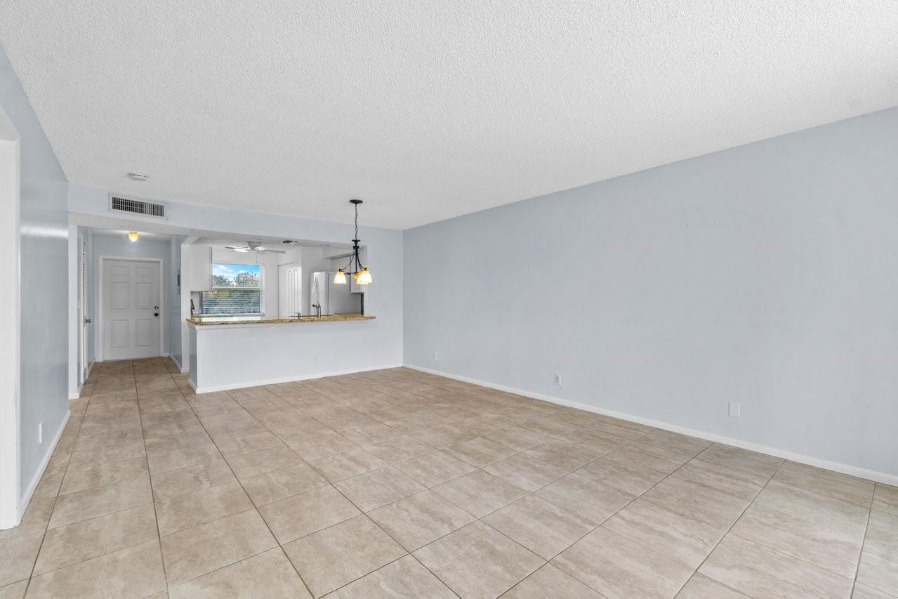 PALM SPRINGS II - Residential