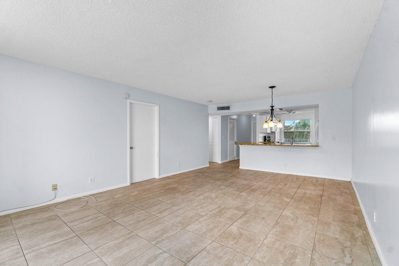 PALM SPRINGS II - Residential