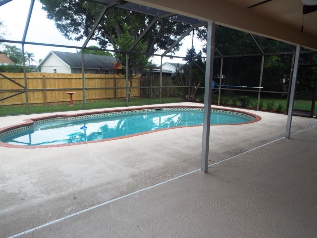 EASTWOOD OF WELLINGTON 2 - Residential Lease