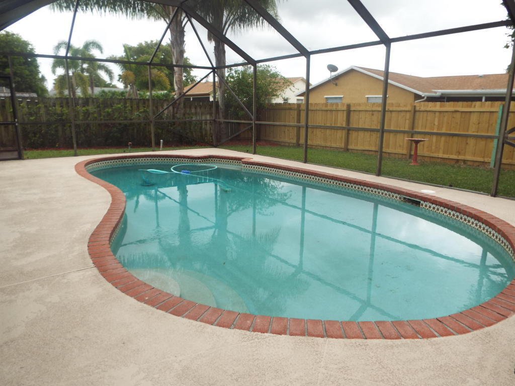 EASTWOOD OF WELLINGTON 2 - Residential Lease