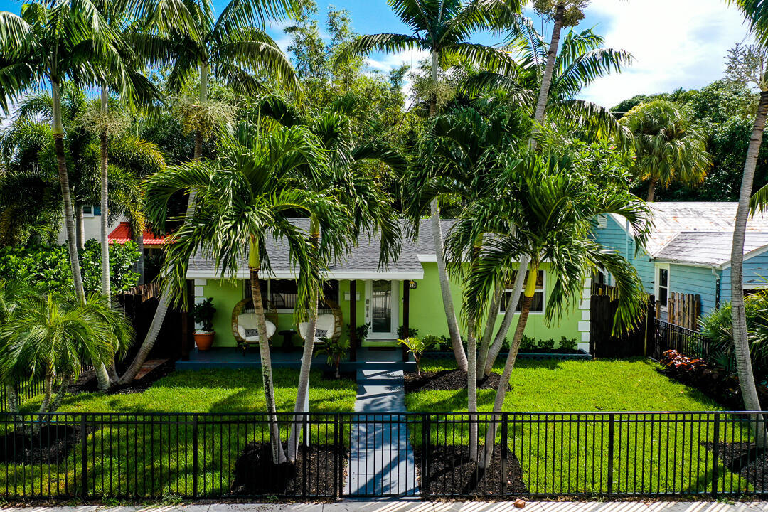 LAKE WORTH TOWN OF - Residential
