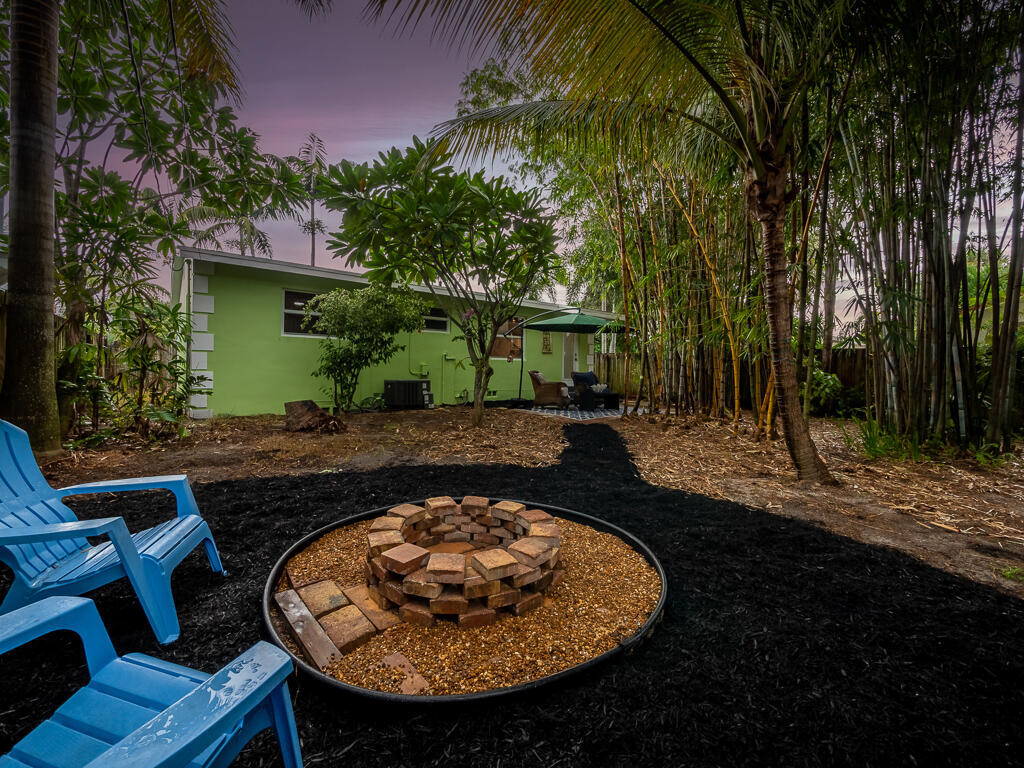 LAKE WORTH TOWN OF - Residential