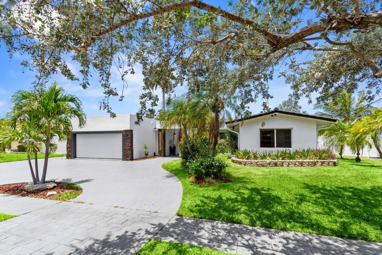 CORAL KEY VILLAS 2ND SEC - Residential