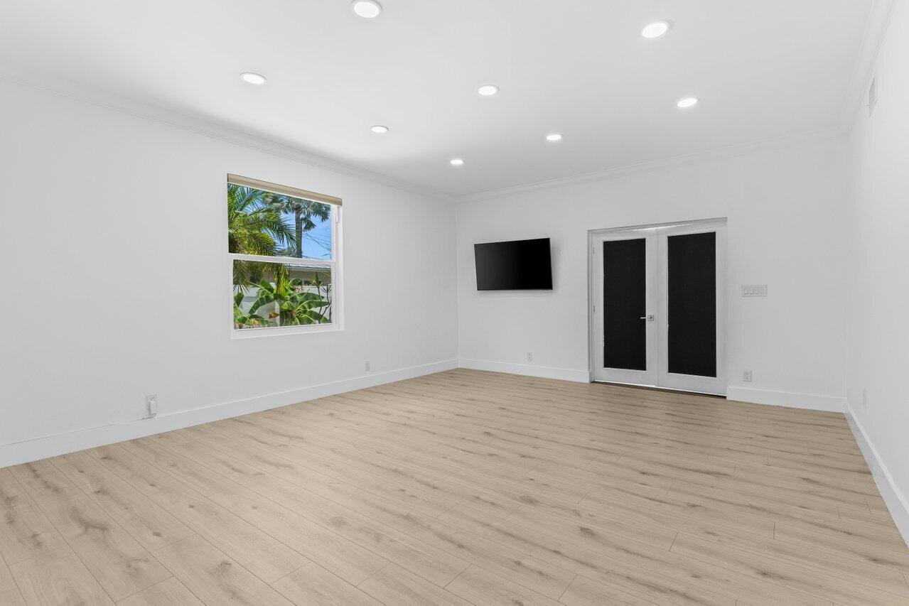 CORAL KEY VILLAS 2ND SEC - Residential