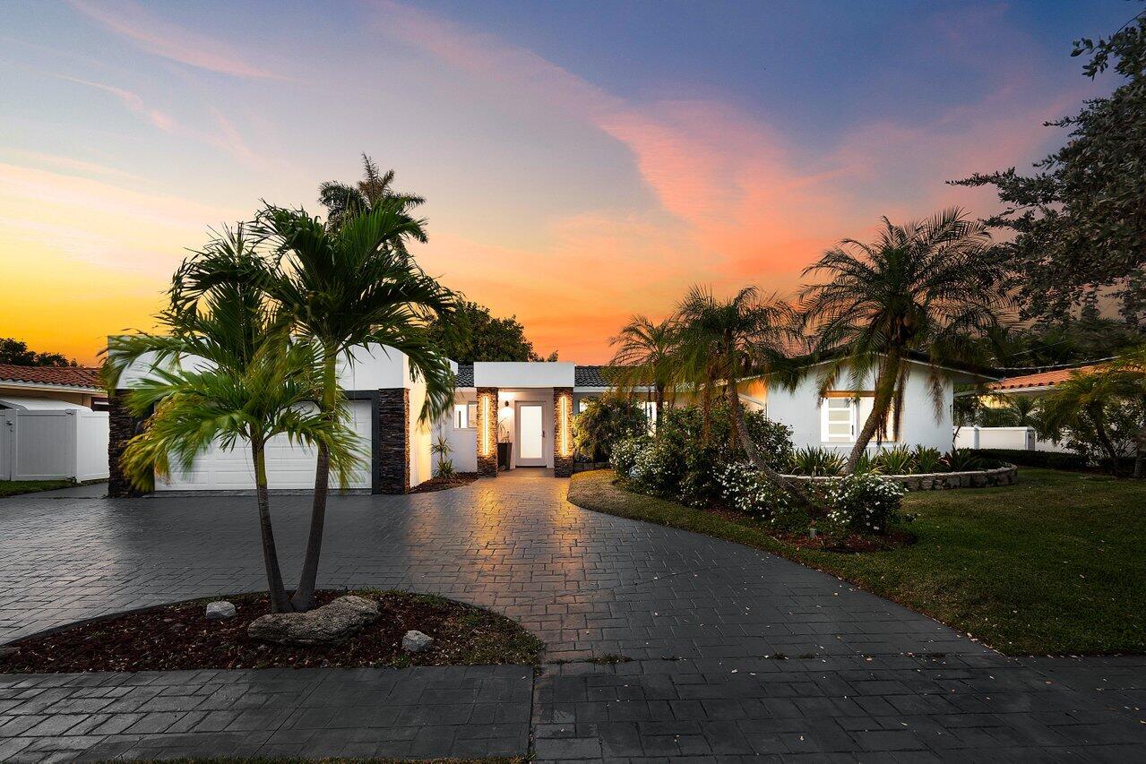 CORAL KEY VILLAS 2ND SEC - Residential