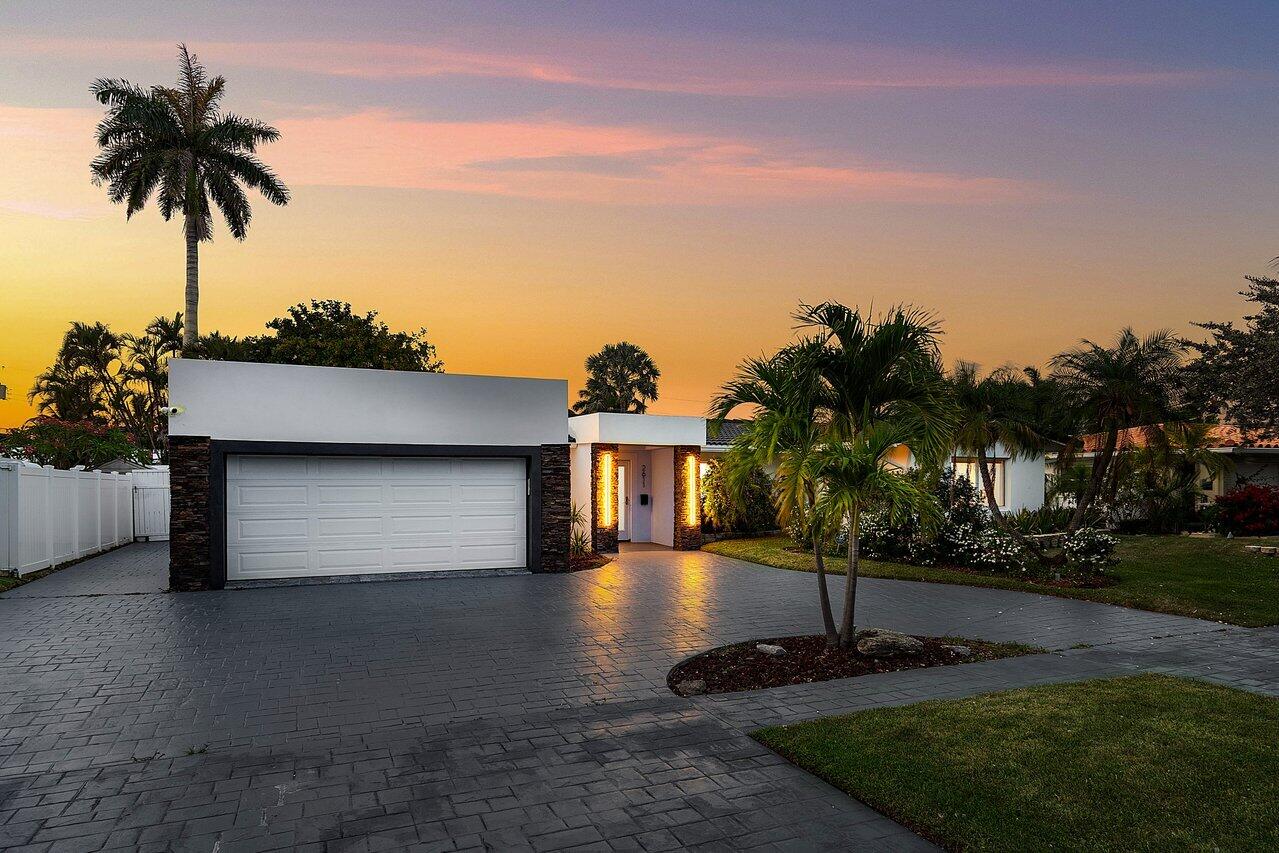 CORAL KEY VILLAS 2ND SEC - Residential