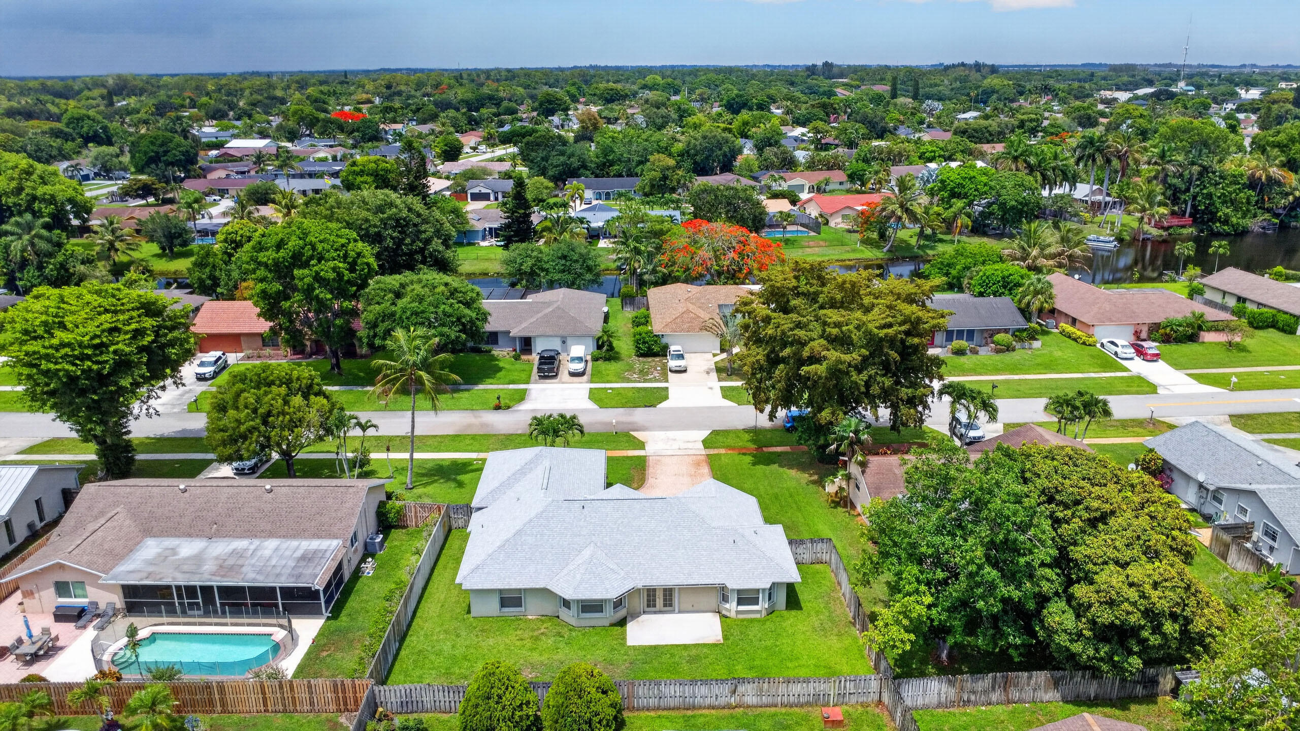 SOUTH SHORE 1 OF WELLINGTON - Residential