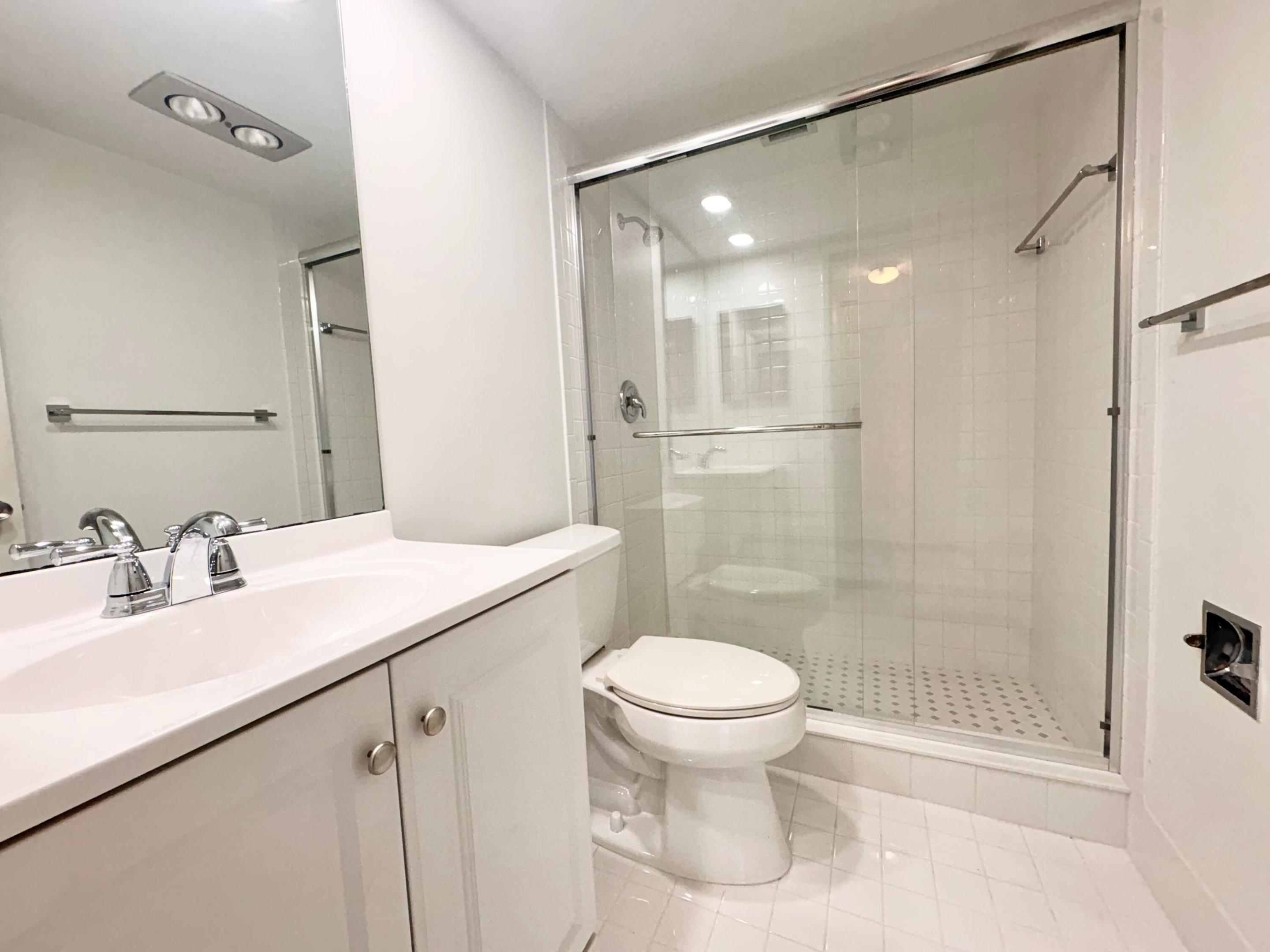 NO 20 PALM-AIRE COUNTRY CLUB - Residential