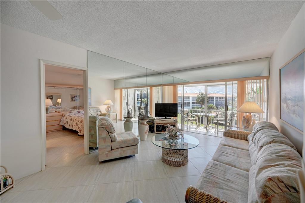 Penthouse North - Residential
