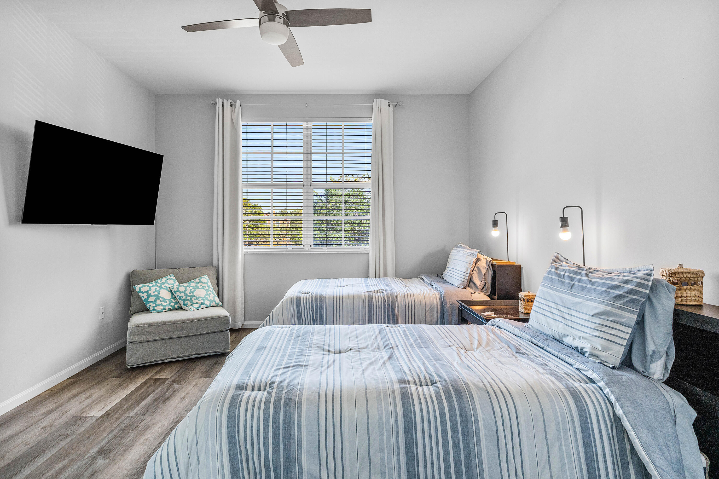 ST ANDREWS AT POLO CLUB CONDO - Residential Lease