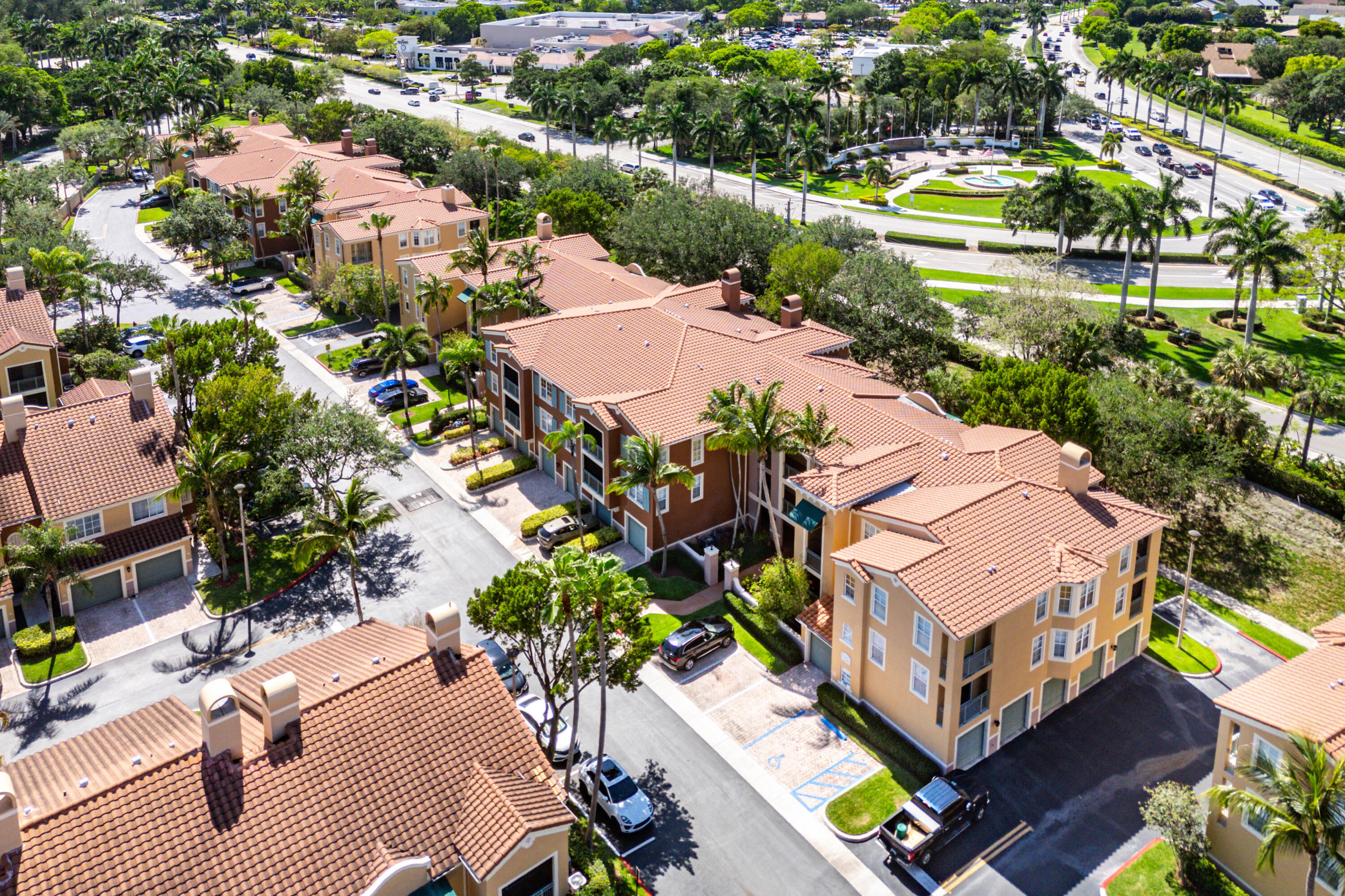 ST ANDREWS AT POLO CLUB CONDO - Residential Lease