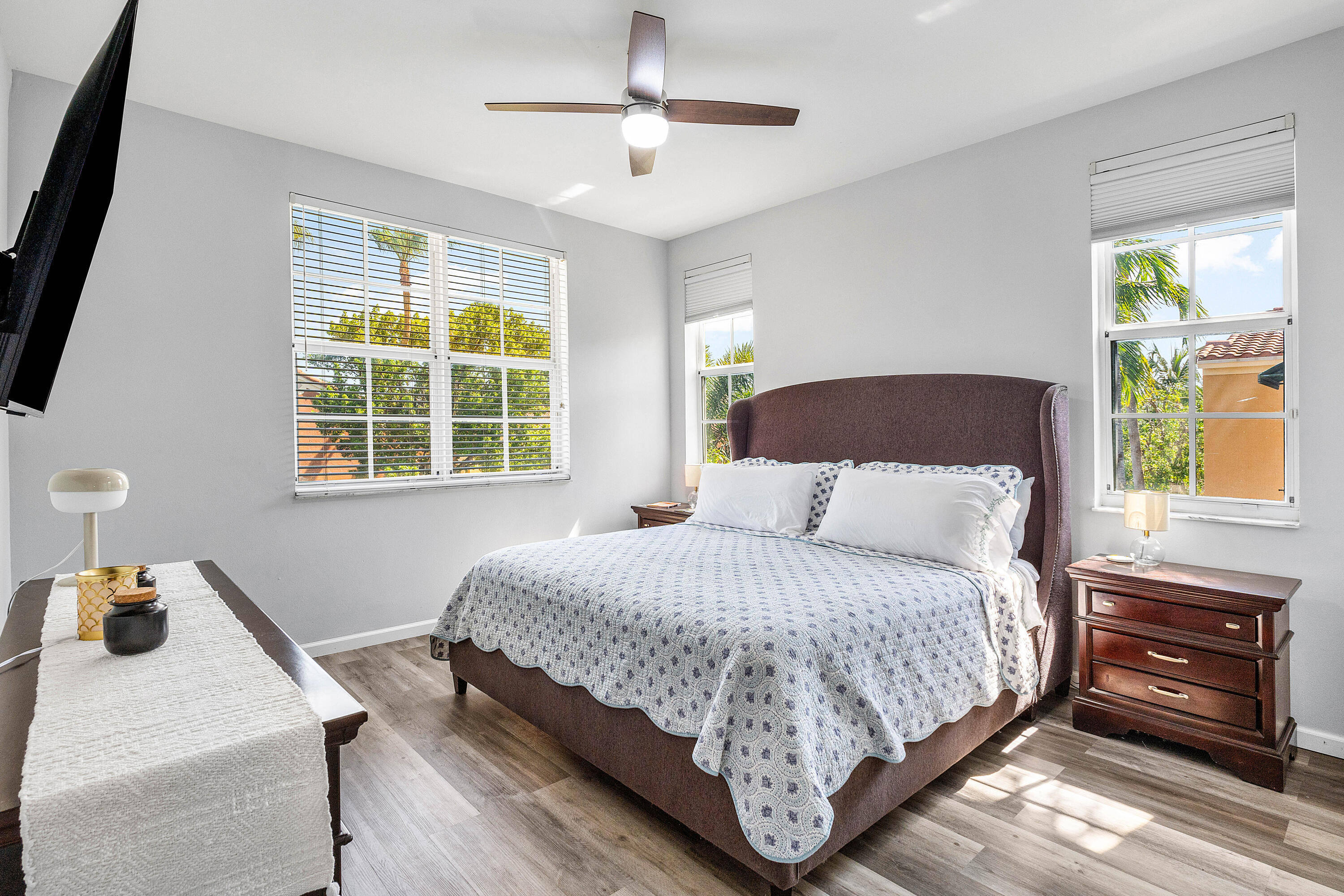ST ANDREWS AT POLO CLUB CONDO - Residential Lease