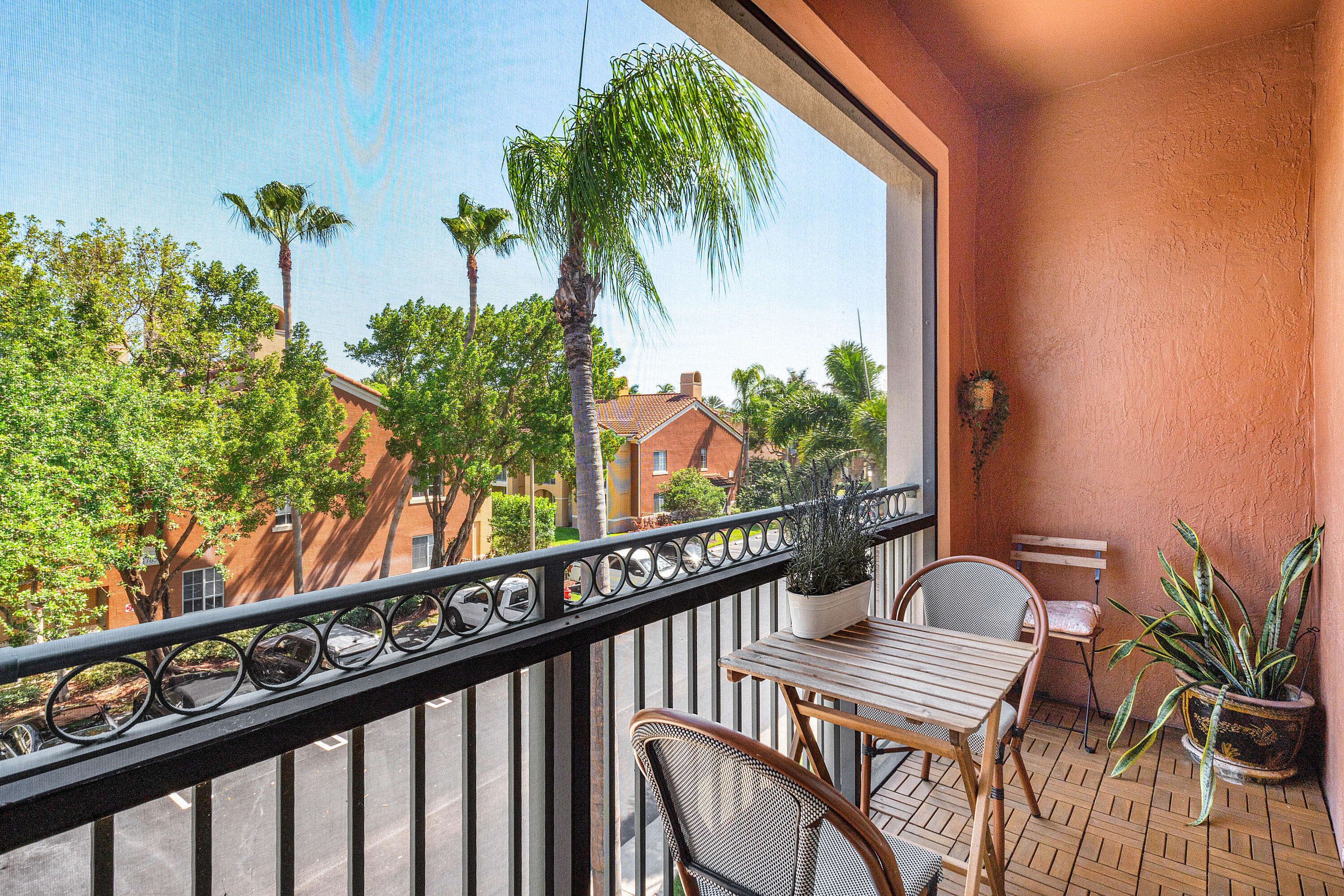 ST ANDREWS AT POLO CLUB CONDO - Residential Lease
