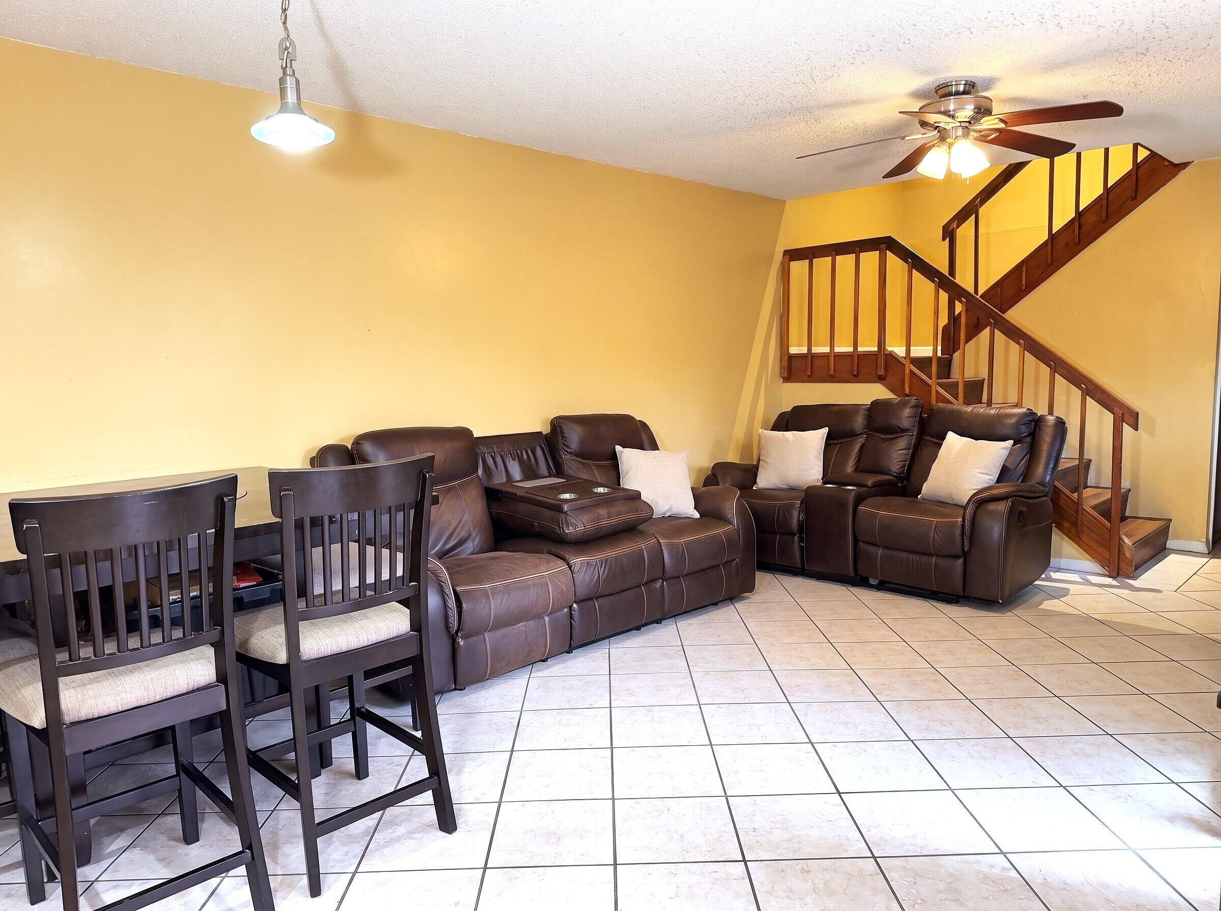 SHERWOOD LAKES PLAT NO 2 - Residential