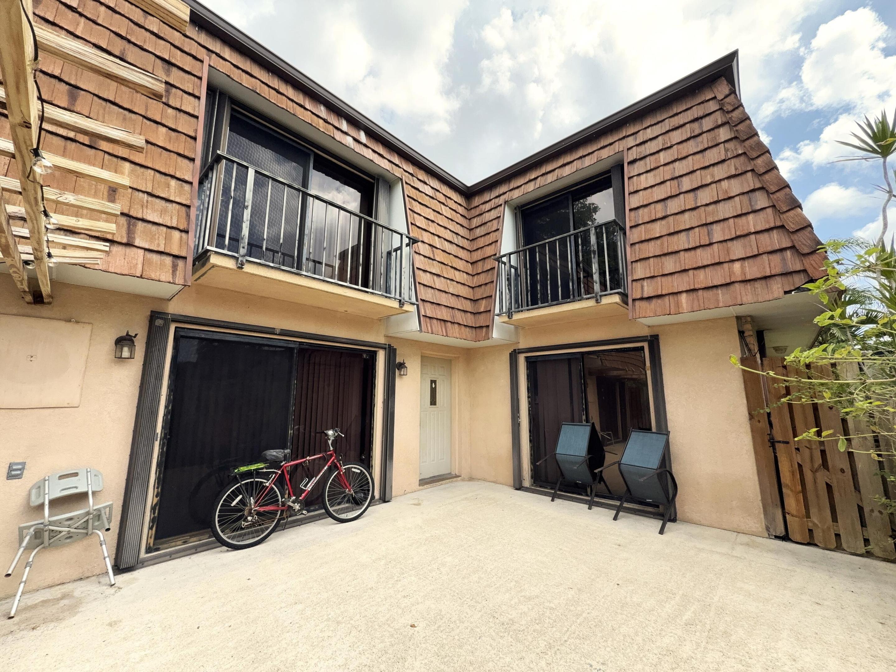 SHERWOOD LAKES PLAT NO 2 - Residential