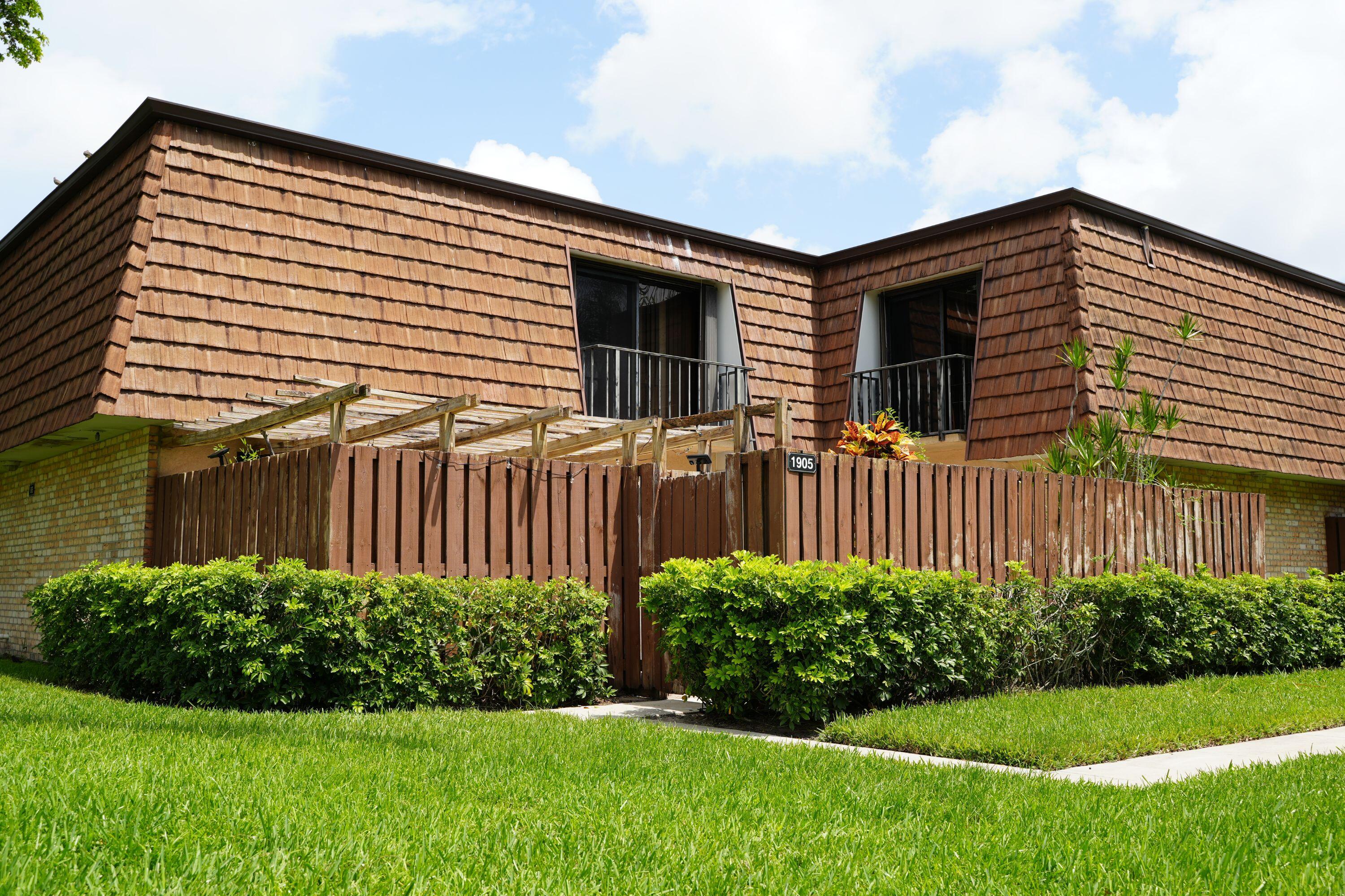SHERWOOD LAKES PLAT NO 2 - Residential