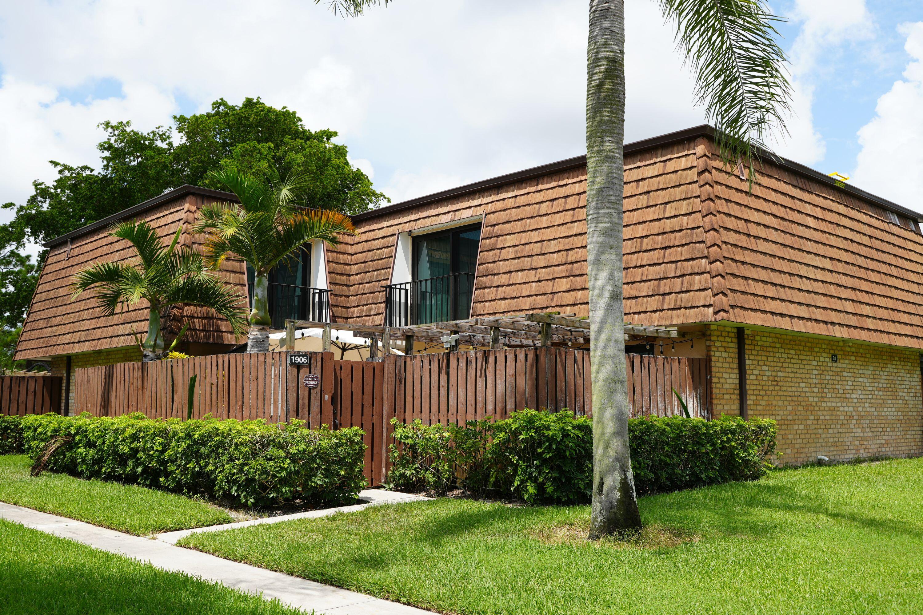 SHERWOOD LAKES PLAT NO 2 - Residential