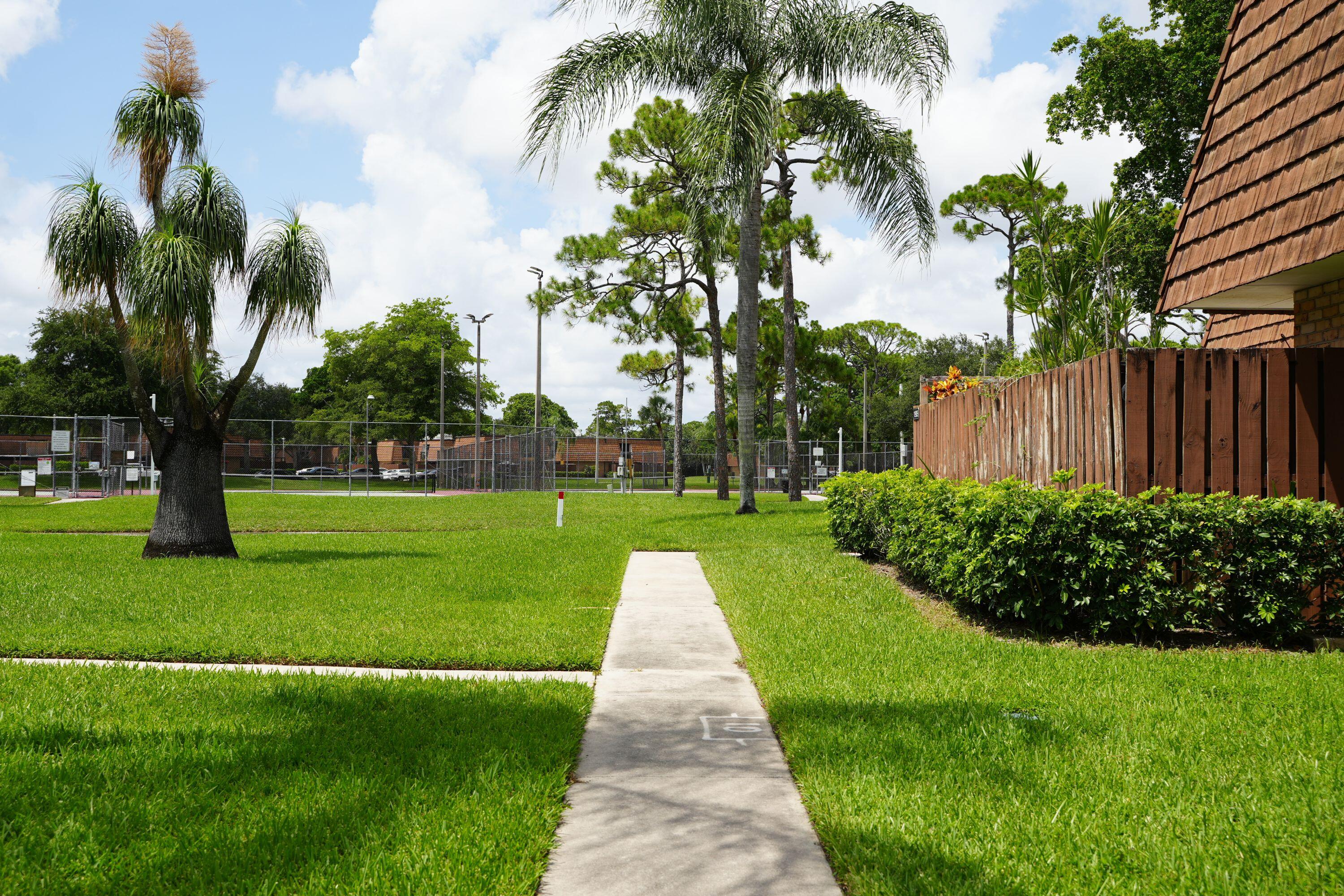 SHERWOOD LAKES PLAT NO 2 - Residential