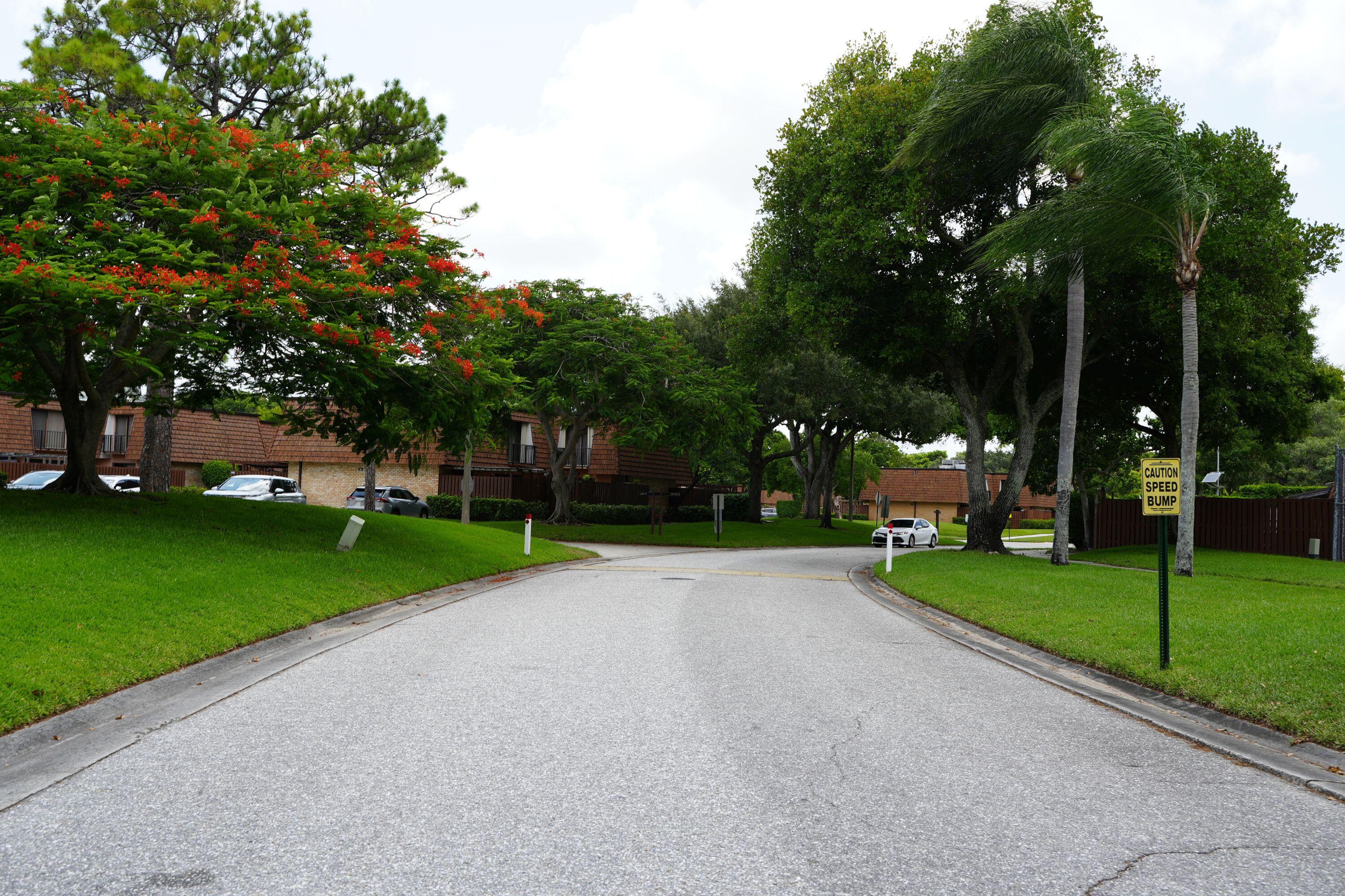 SHERWOOD LAKES PLAT NO 2 - Residential
